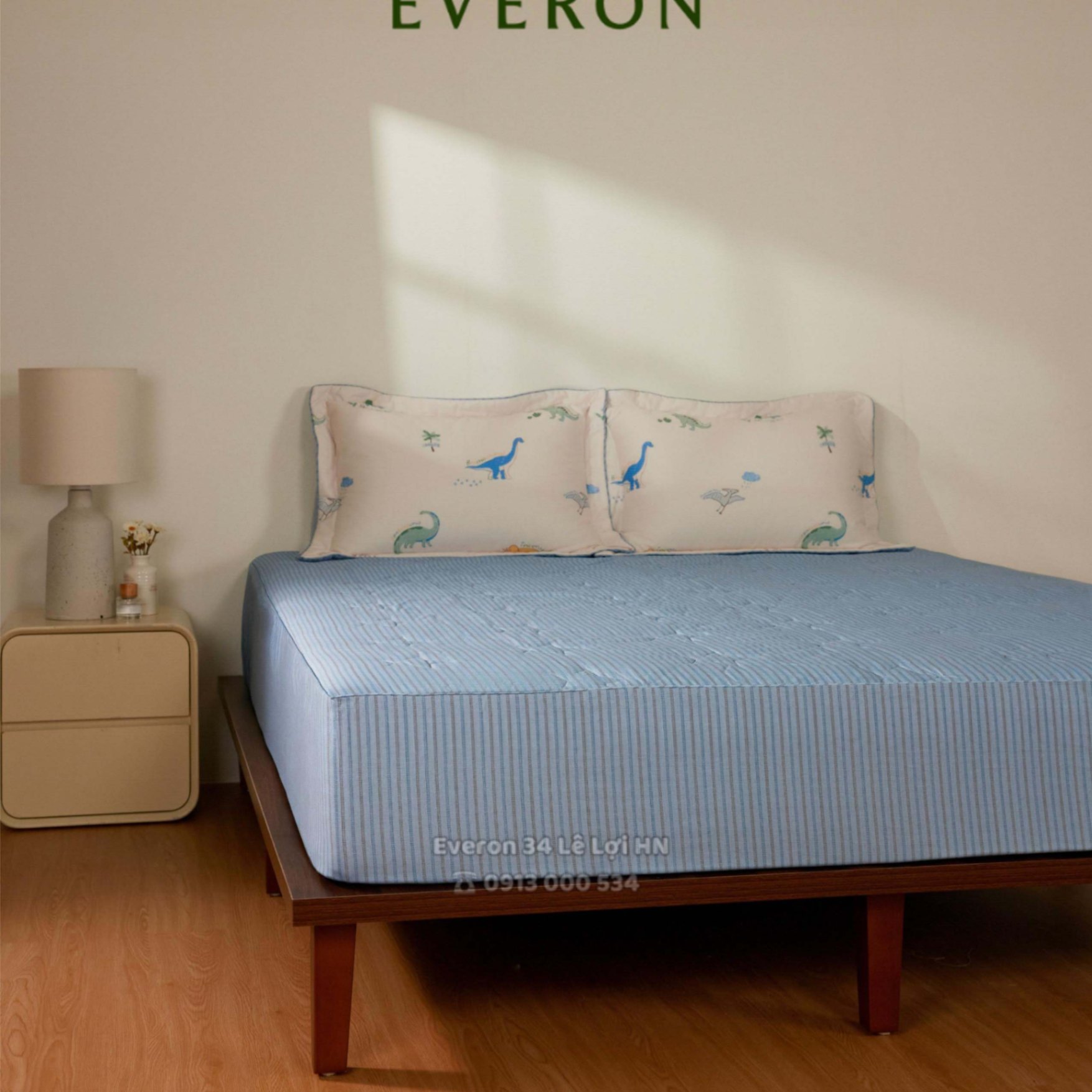 Mẫu chăn ga gối EVERON CPC 26204 Cuộc phiêu lưu của Cổ Dài & Ba Sừng vải Cotton Sateen