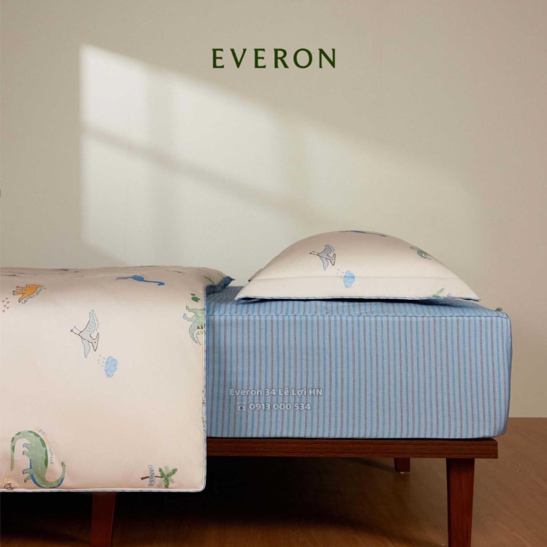 Mẫu chăn ga gối EVERON CPC 26204 Cuộc phiêu lưu của Cổ Dài & Ba Sừng vải Cotton Sateen