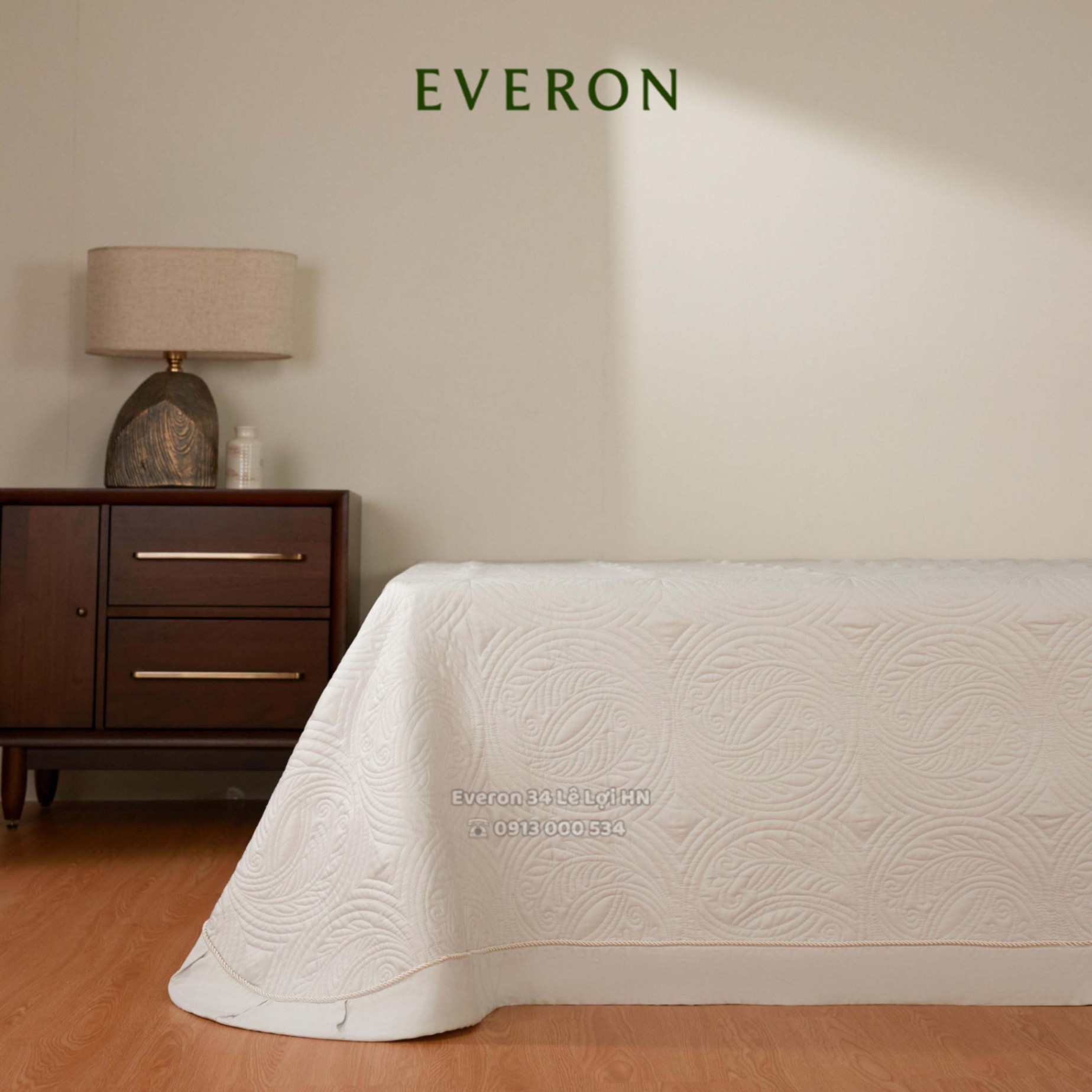 Bộ chăn ga Everon Artemis cao cấp ASBM 26101 màu platinum thêu vải lụa Silk - Cung điện Bạch Kim