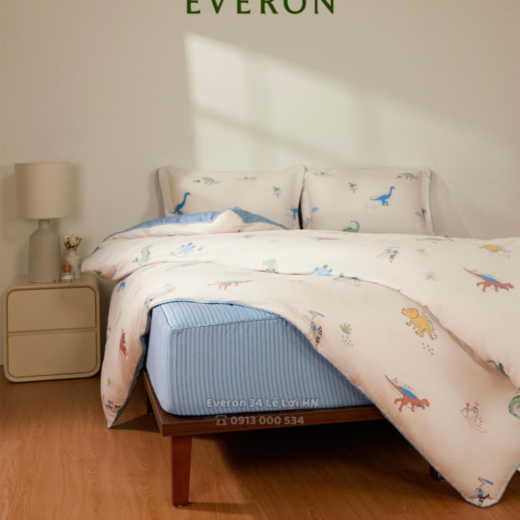 Mẫu chăn ga gối EVERON CPC 26204 Cuộc phiêu lưu của Cổ Dài & Ba Sừng vải Cotton Sateen