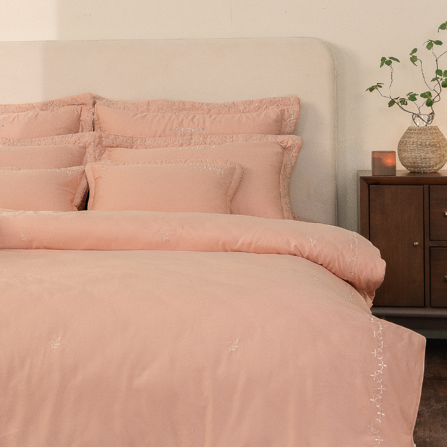 07_Blush_ESMOC27008_Thumbnail_01.jpg