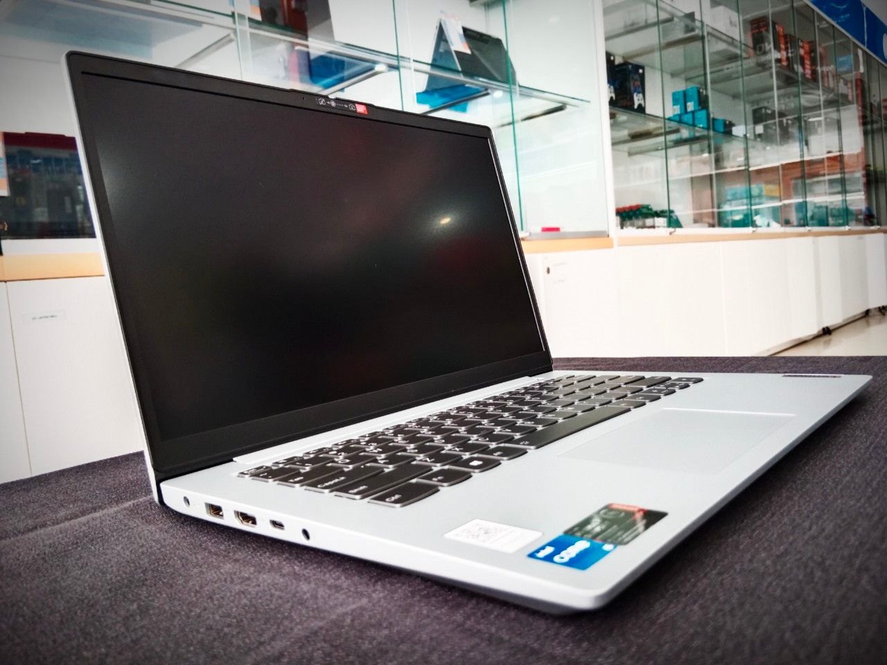 Laptop Lenovo S14 IAP - 82TW002CVN/16 - Core i5 1235U/16GB/512SSD/14