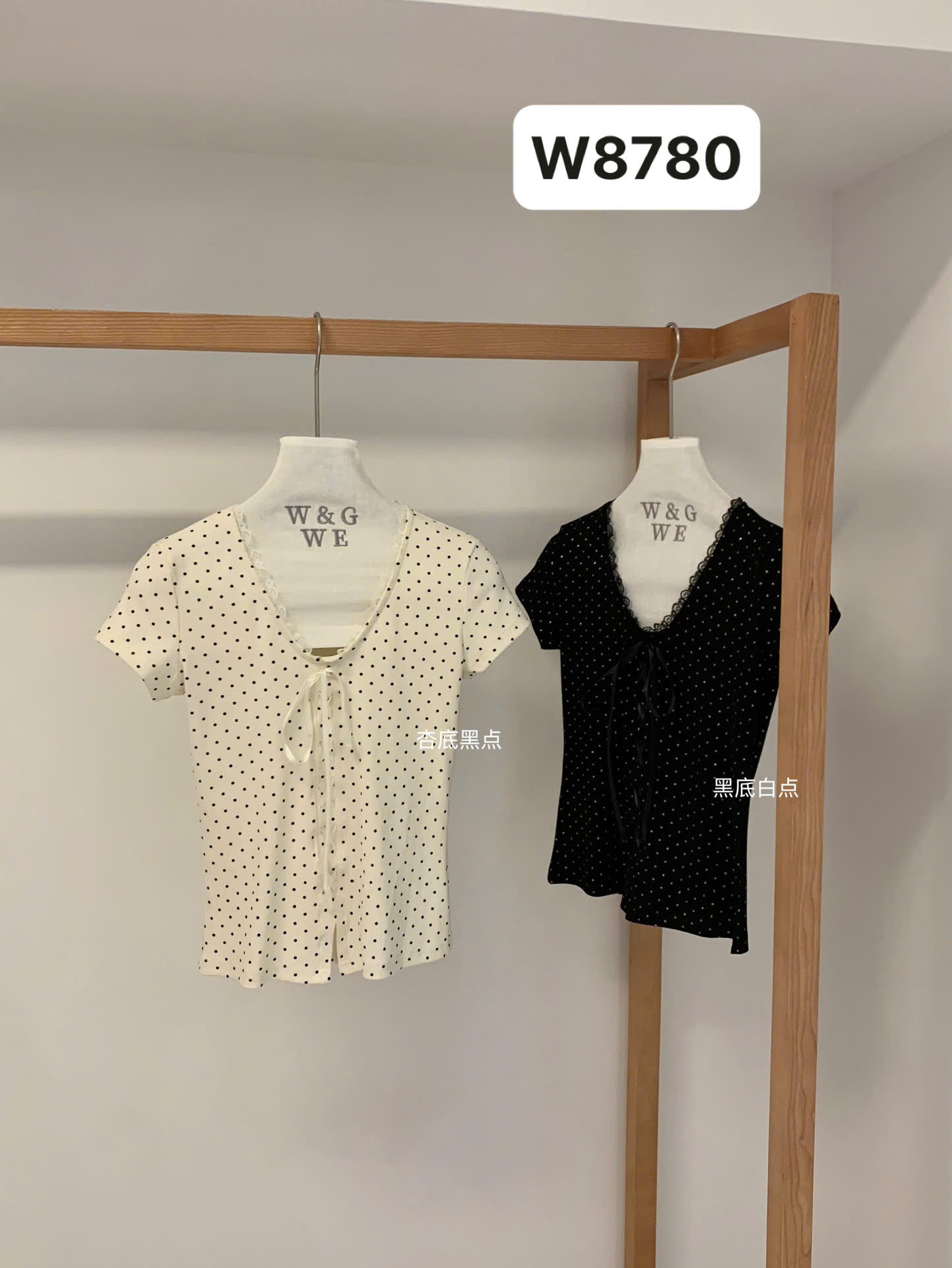 W8780# Áo WGWE chấm bi cổ ren