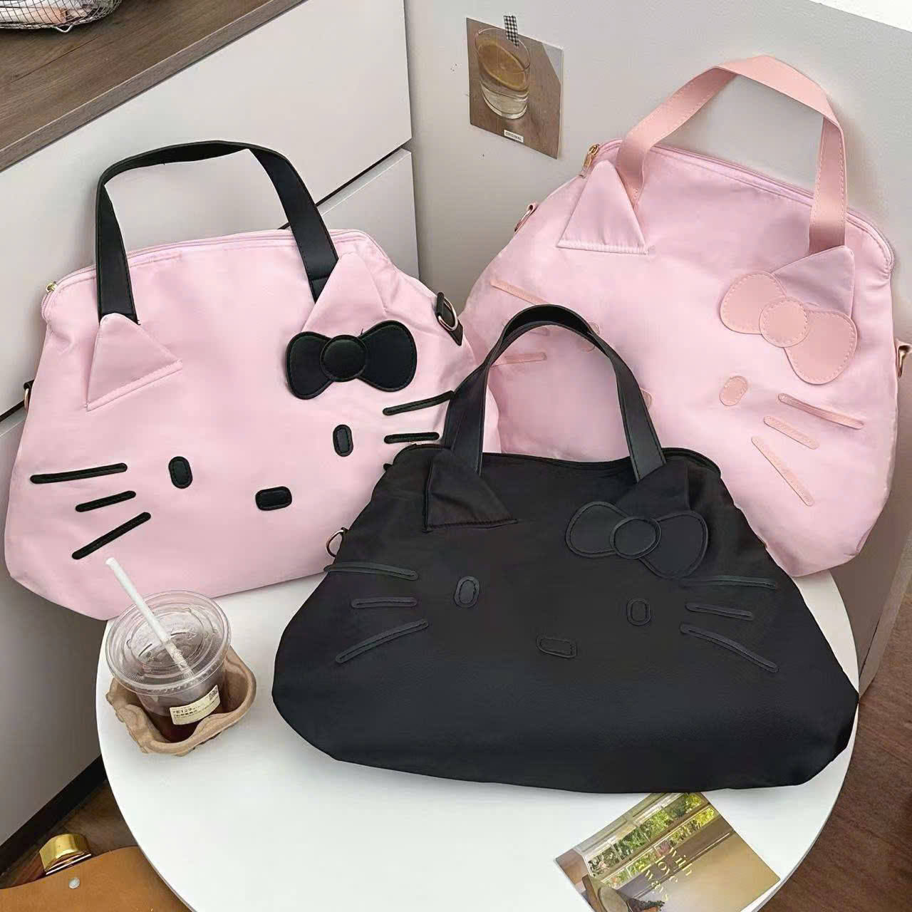 0604# Túi du lịch Hello Kitty