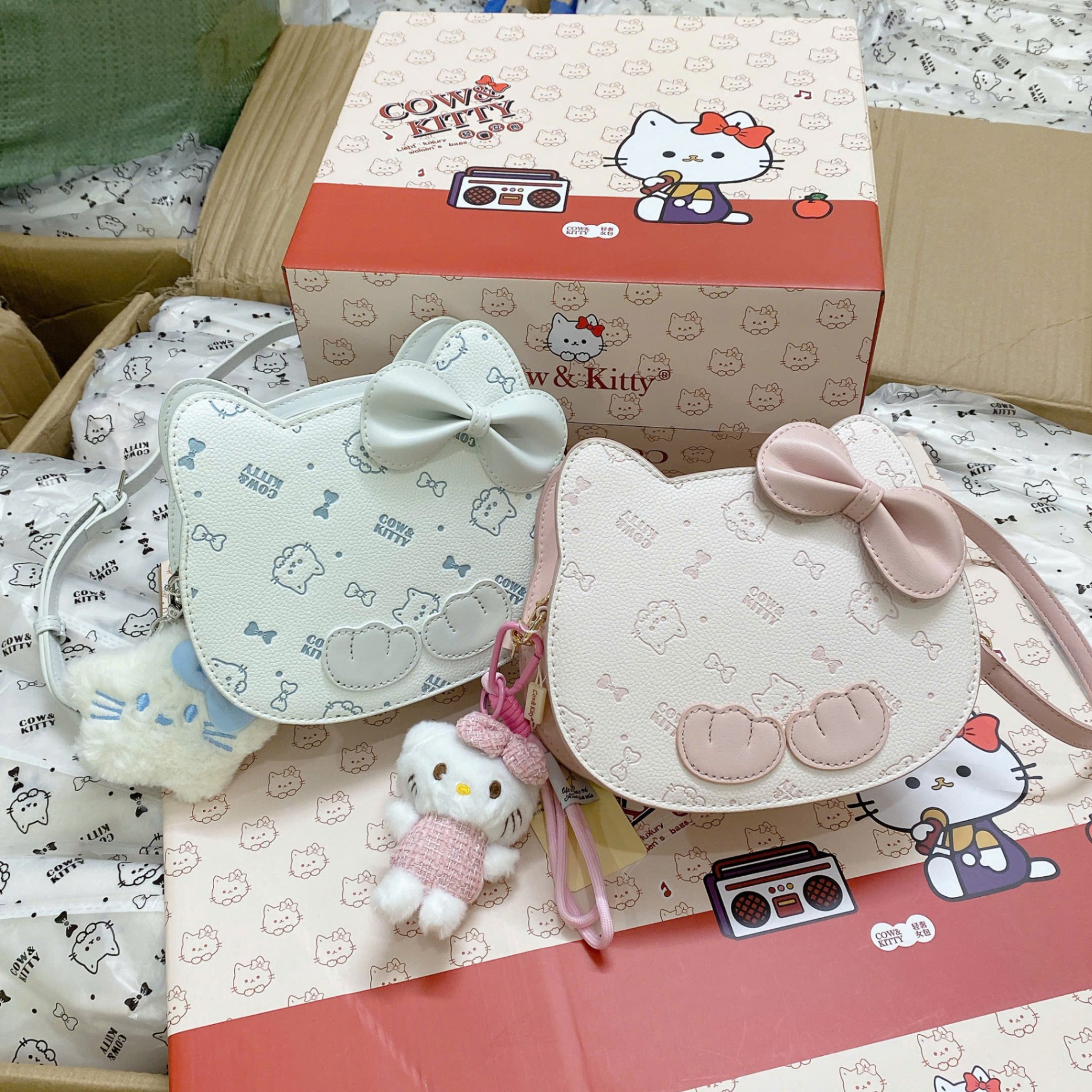 8023# Túi Cow Kitty kép nách đính nơ fullbox (KT2)