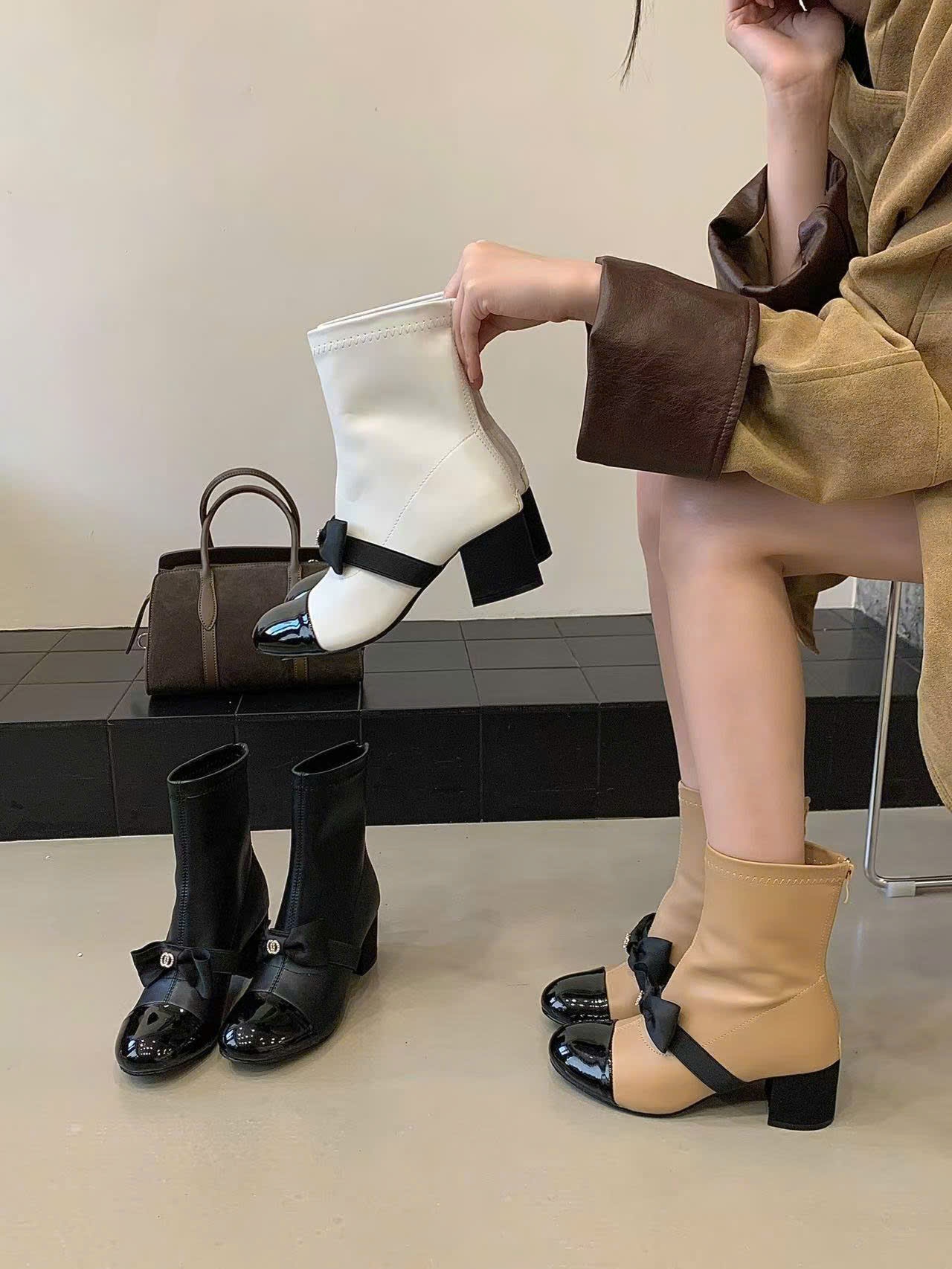 Q9717# Boot phối màu đính nơ fullbox