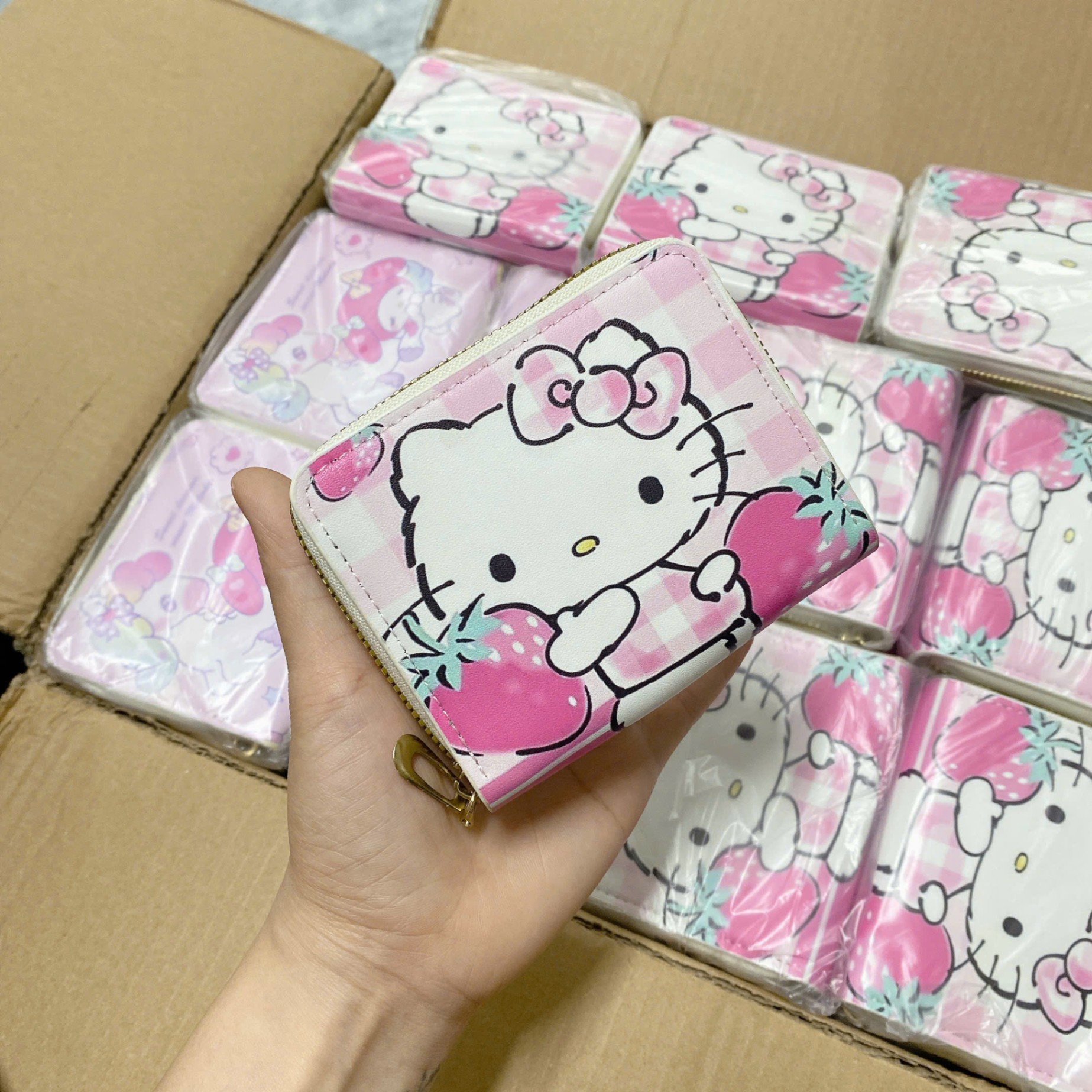 3108# Ví Hello Kitty 2 màu