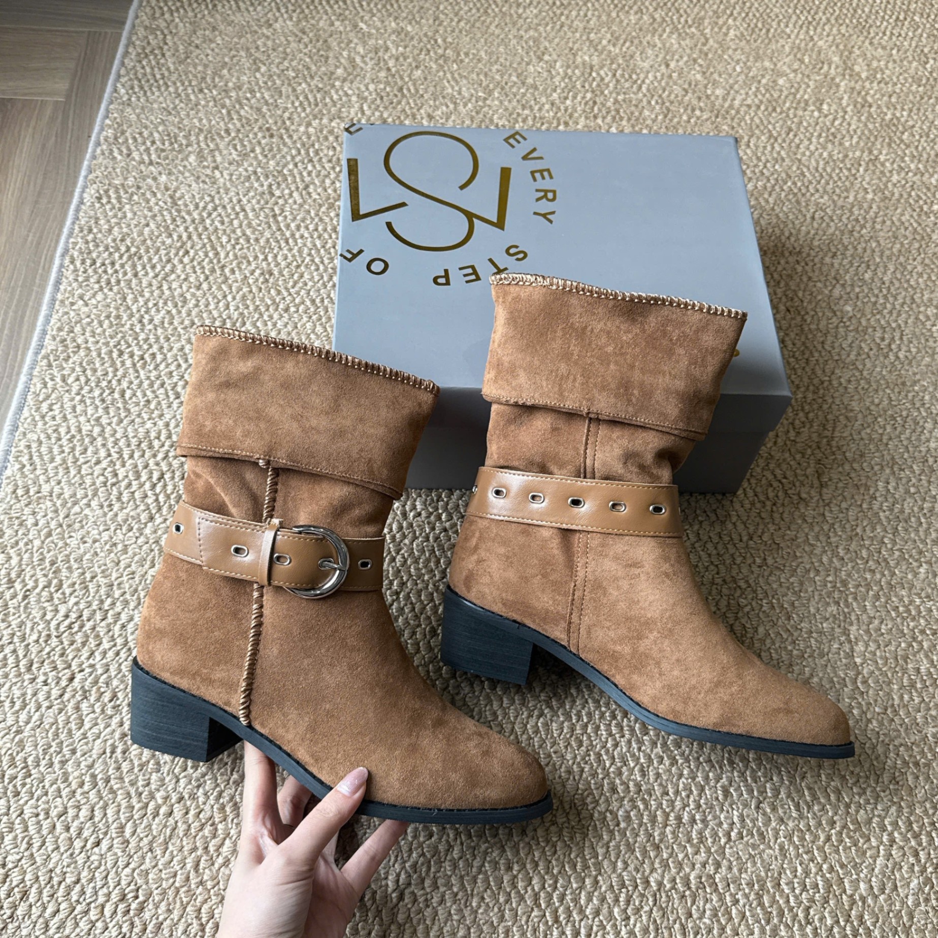 2311# Boots da lộn có đai đế cao