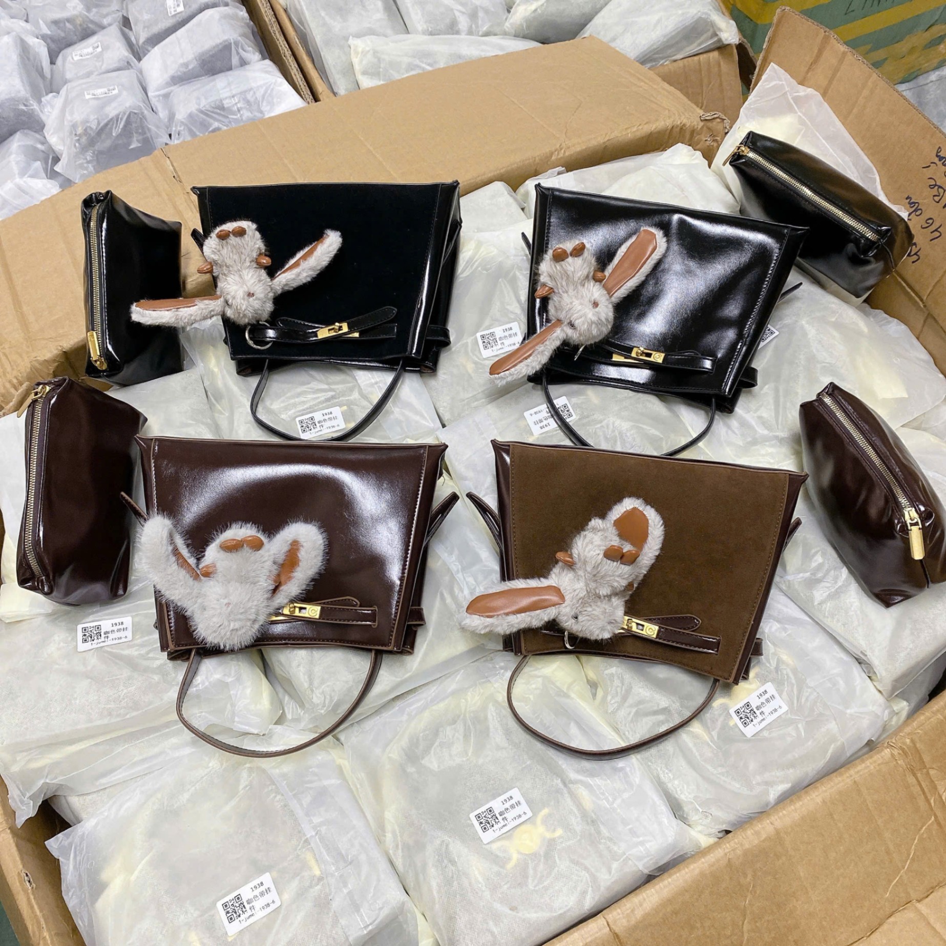18283# Túi Tote dây rút charm thỏ