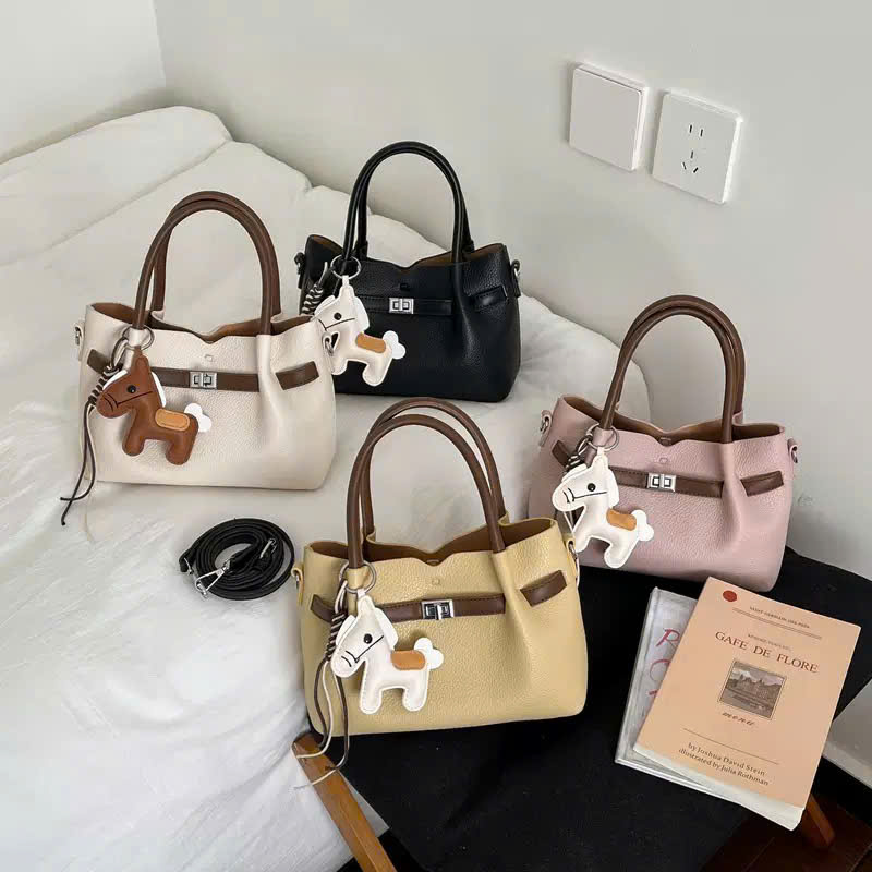 3602# Túi xách dây rút charm ngựa