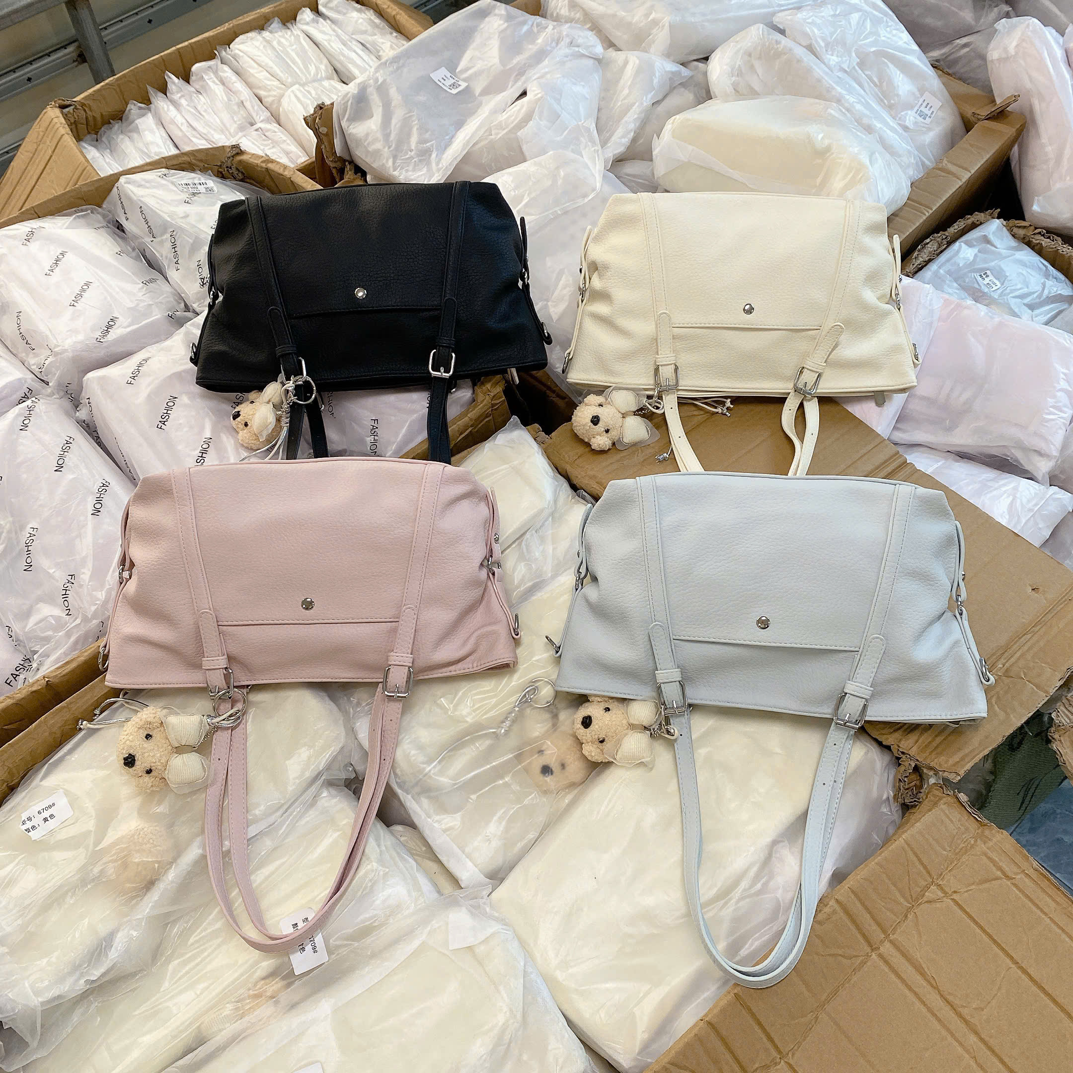 6808# Túi bigsize dáng ngang cúc bạc