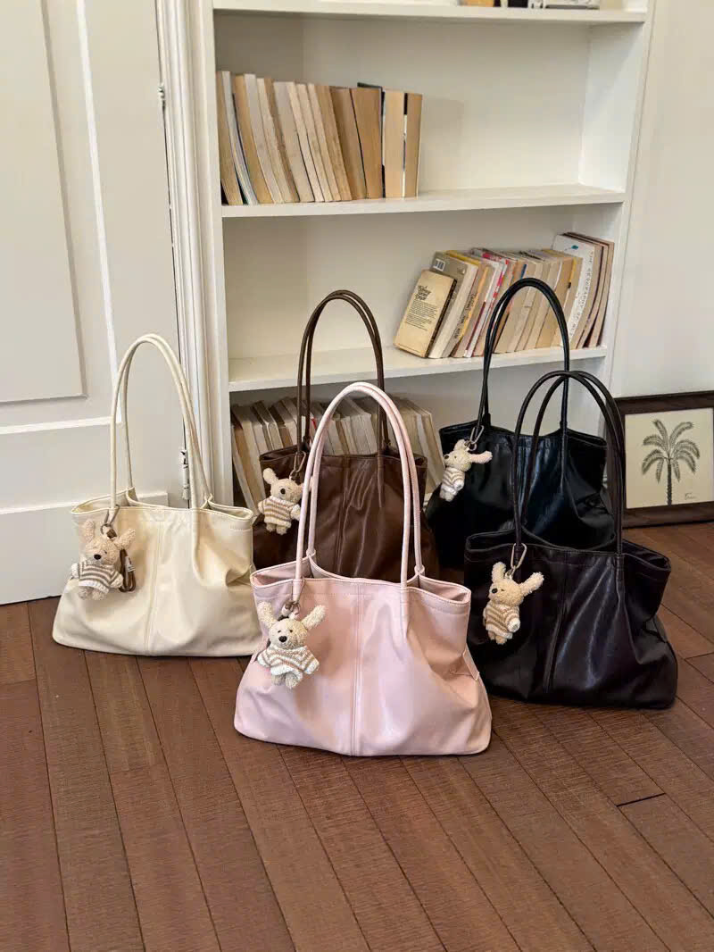 6815# Túi Tote bigsize da nhúm charm gấu