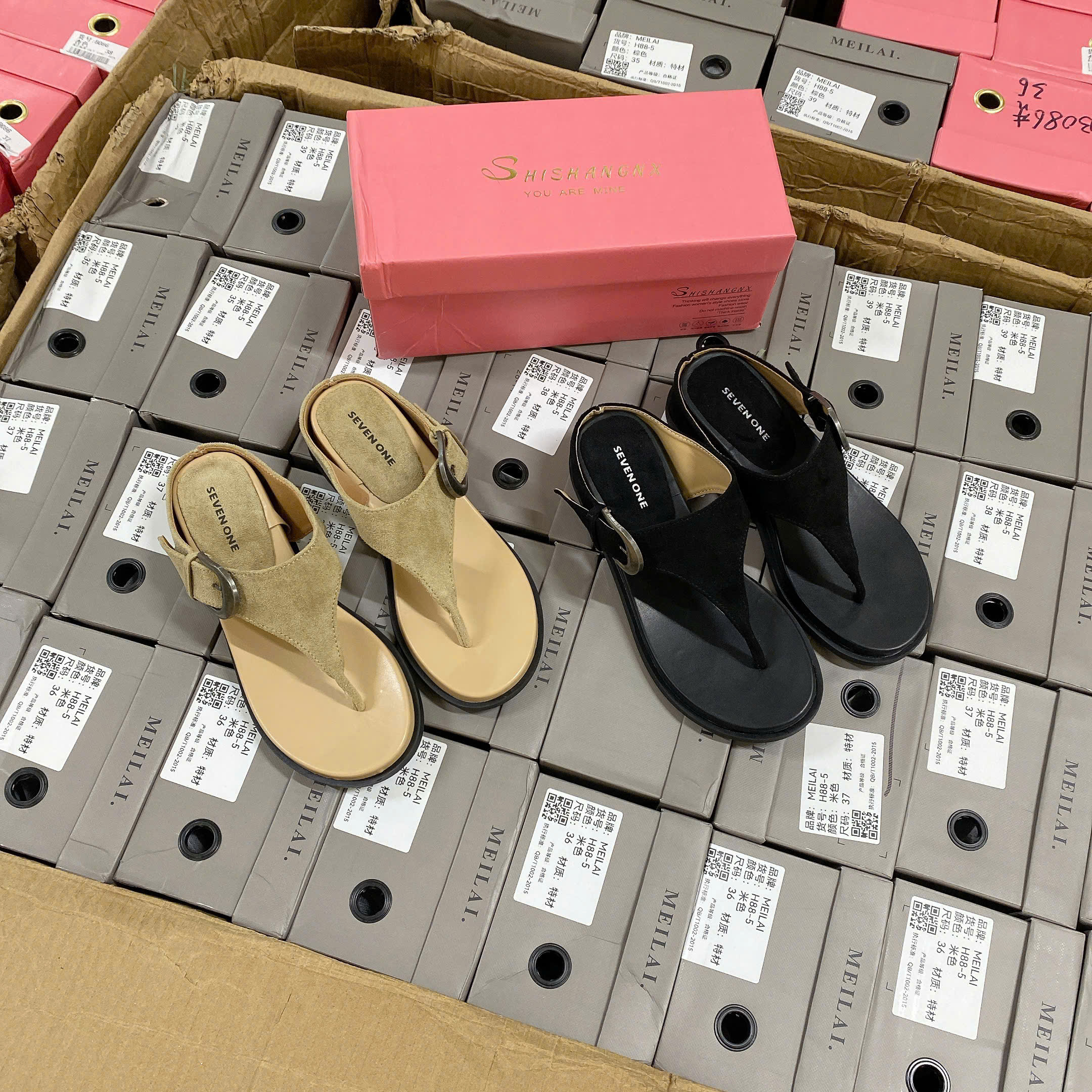 B086# Dép xỏ ngón quai khóa cài fulbox