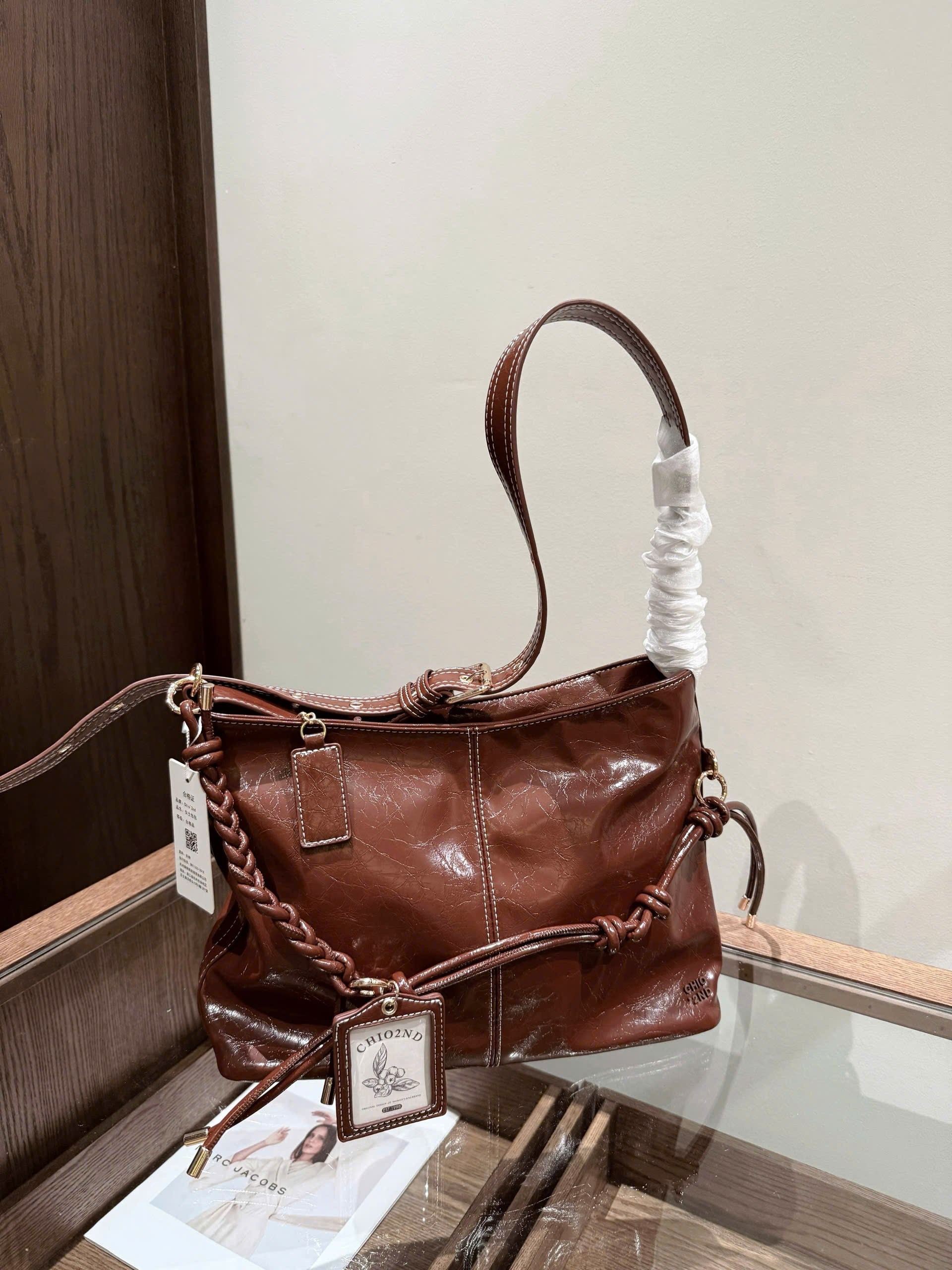 HS323# Túi Chio'2nd bigsize viền chỉ trắng