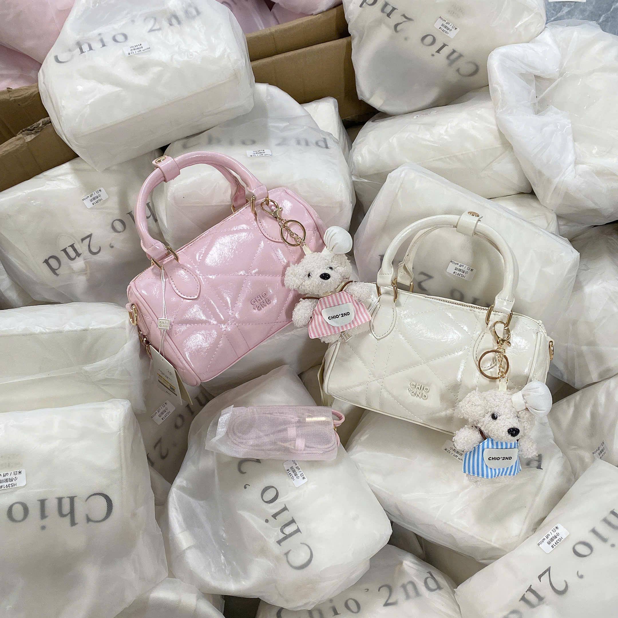 HS391# Túi Chio'2nd trống charm gấu trắng