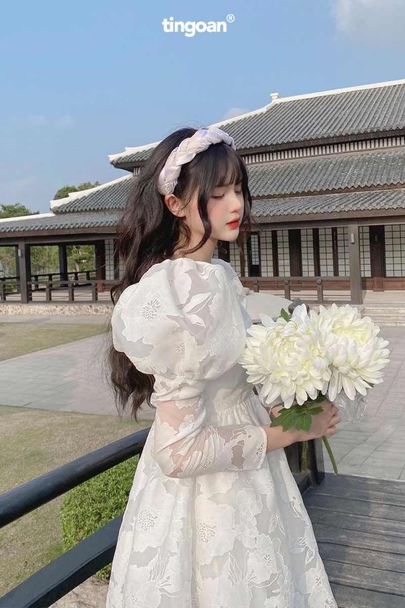 PRETTY IN ROSÉ DRESS/WH