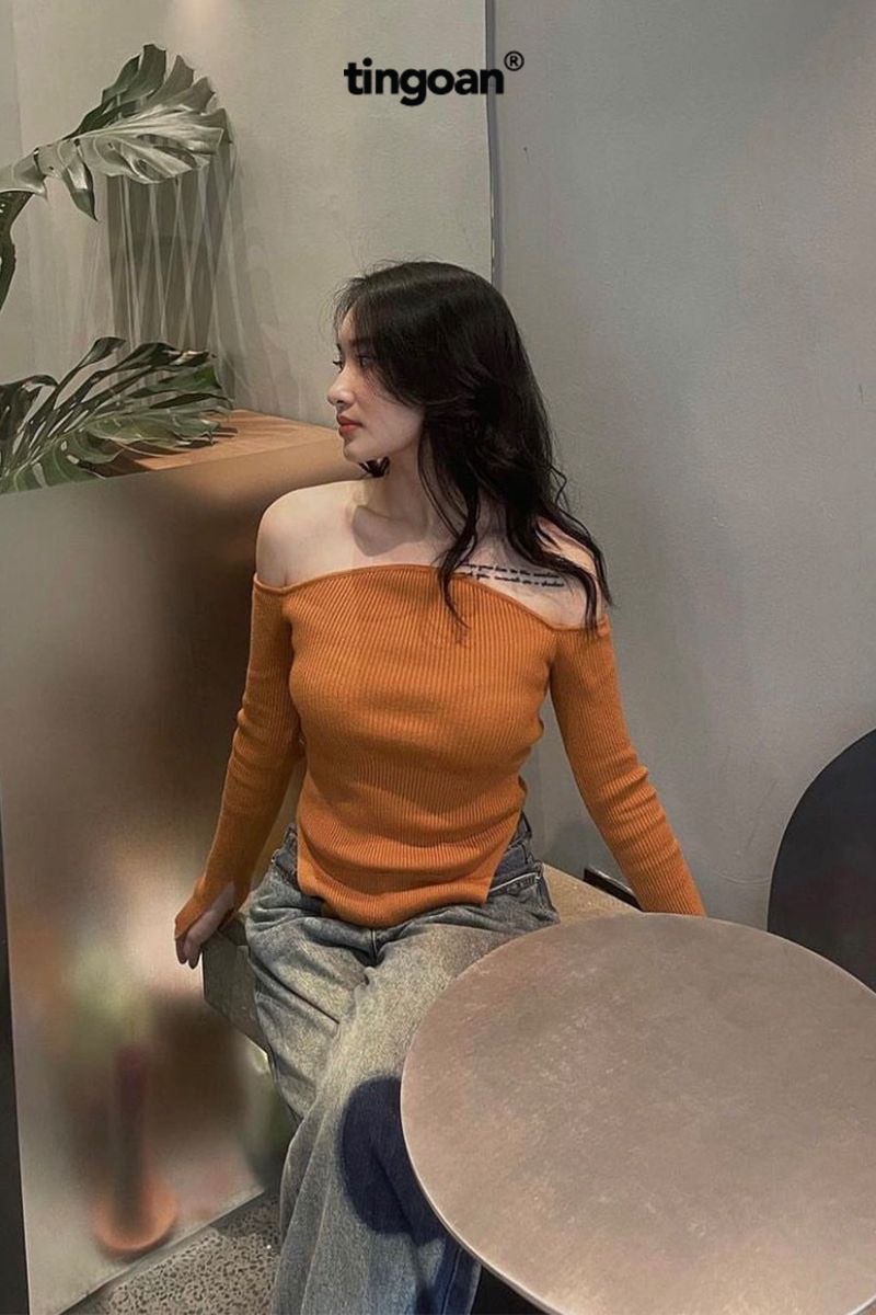 KISS ME AGAIN TOP/OR