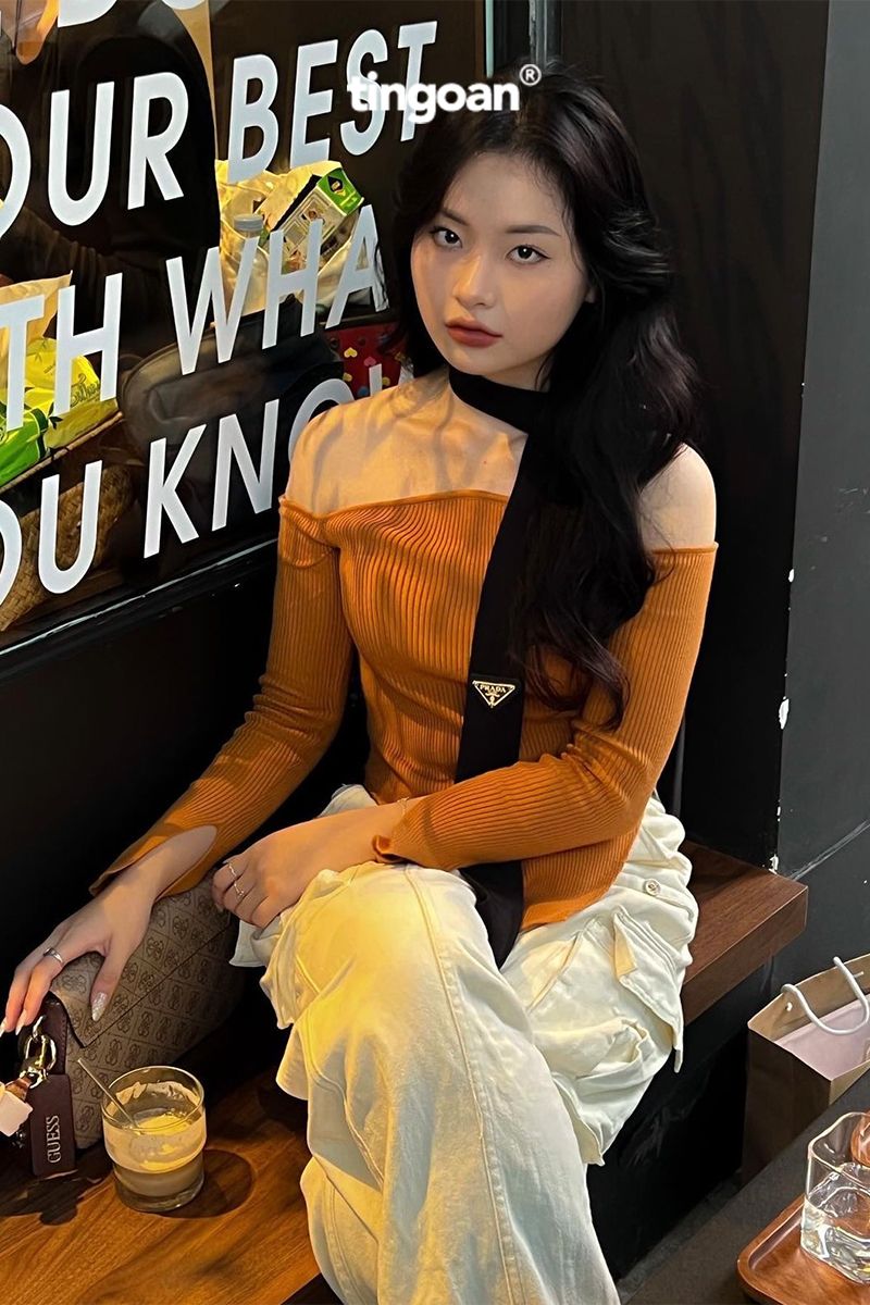 KISS ME AGAIN TOP/OR