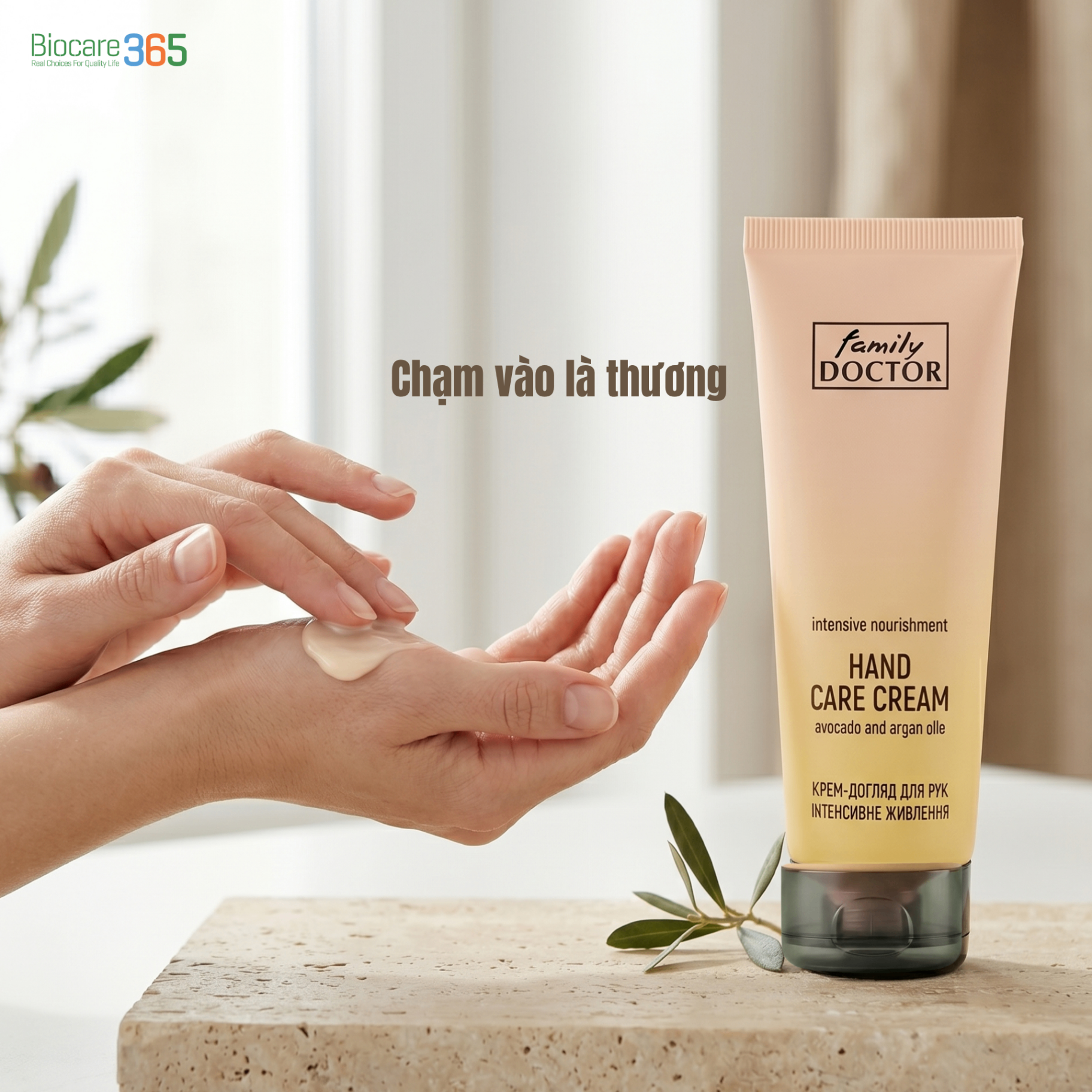 Family-Doctor-Kem-tay-duong-am-chuyen-sau-75ml-7.png?v=1782099821