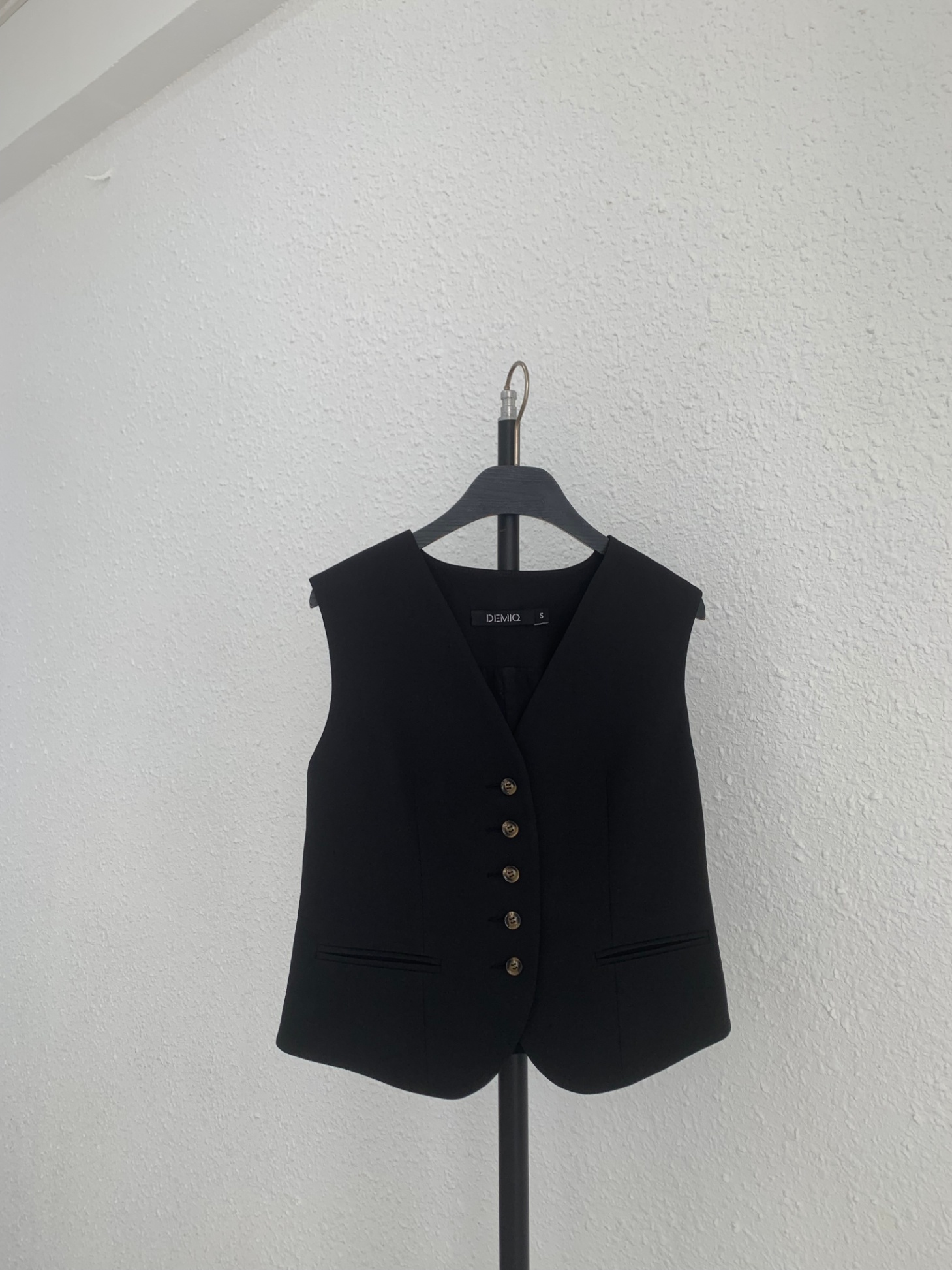 Darla Vest