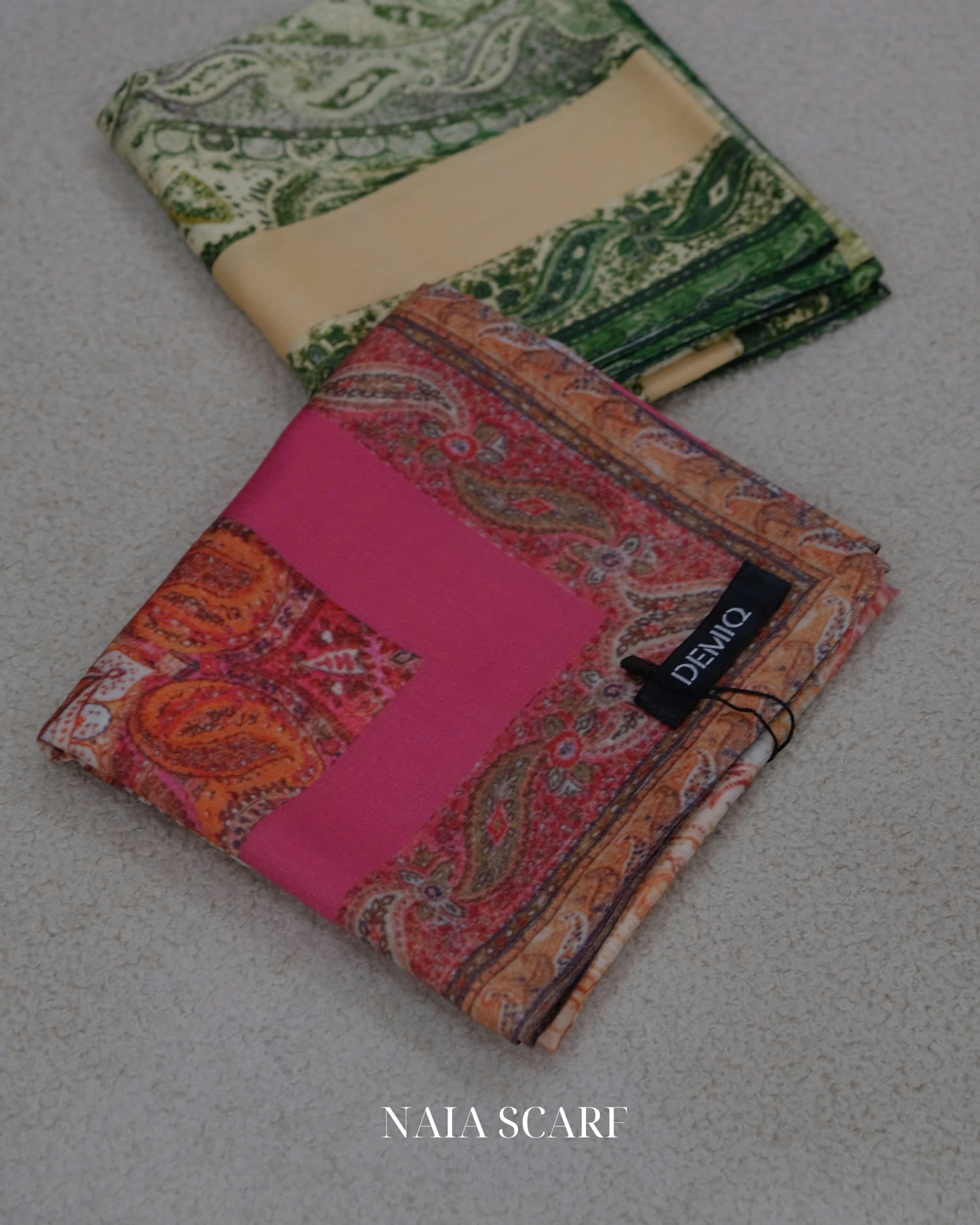 Naia Scarf