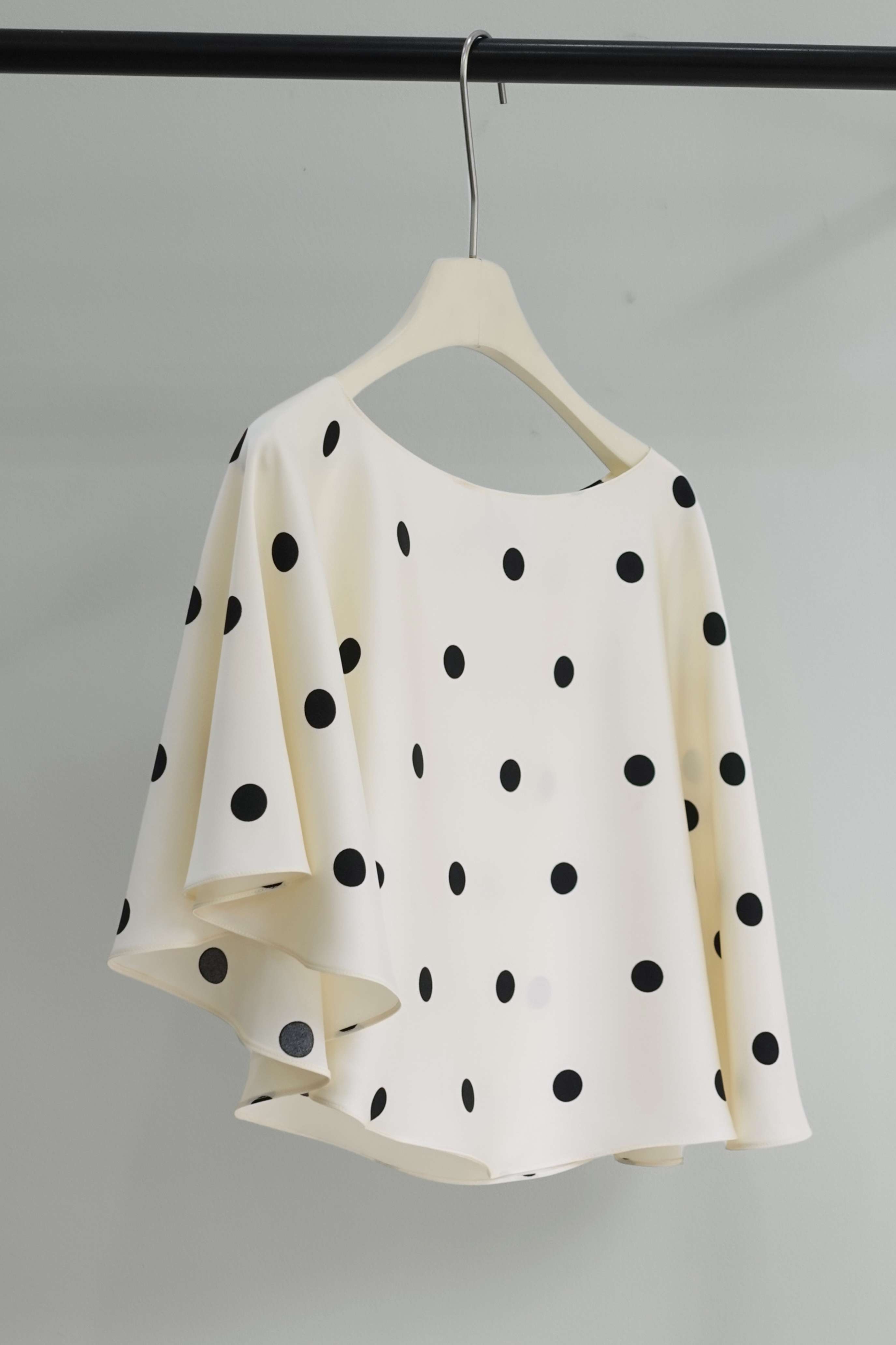 Perla Cape Top