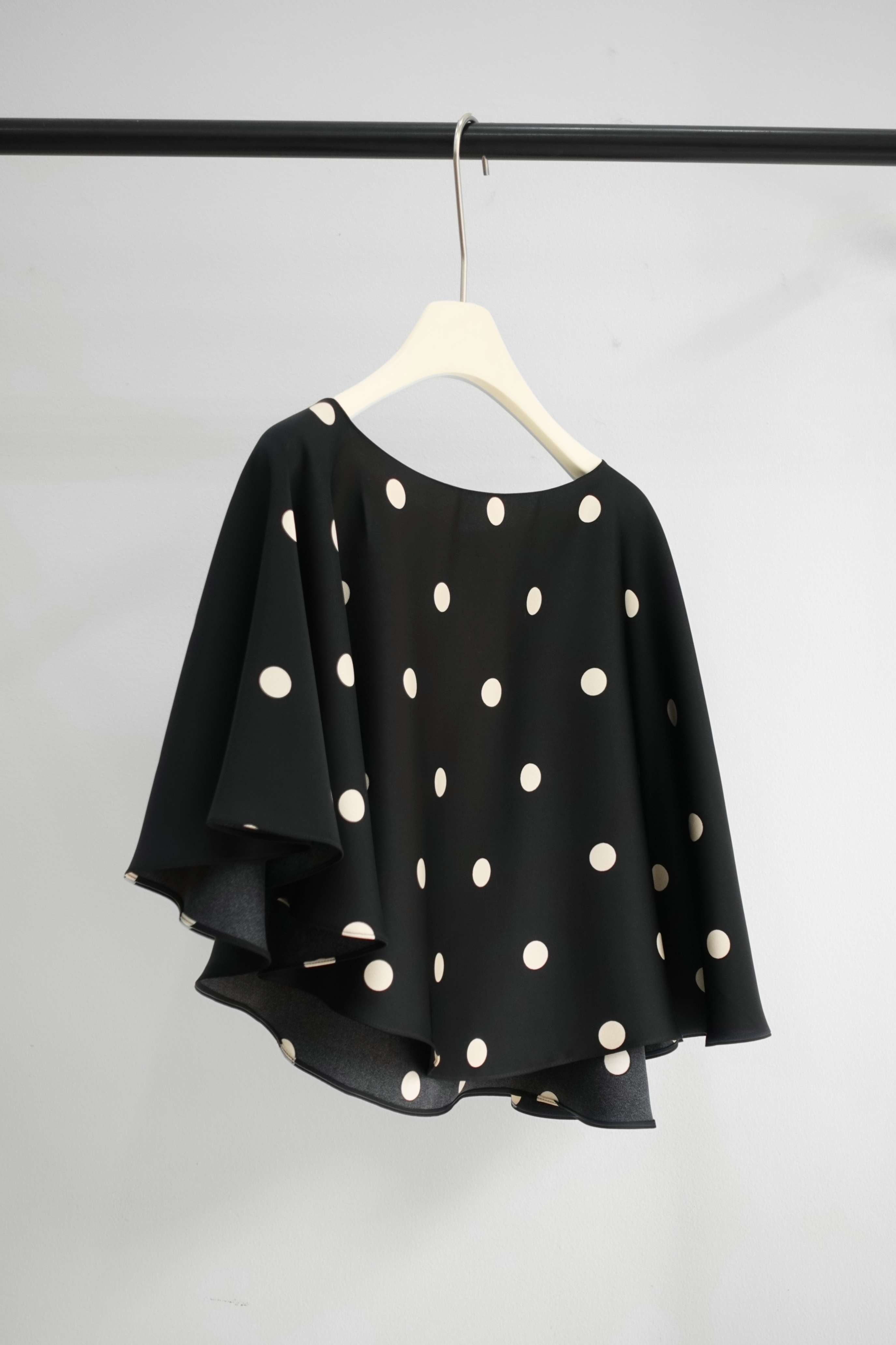 Perla Cape Top