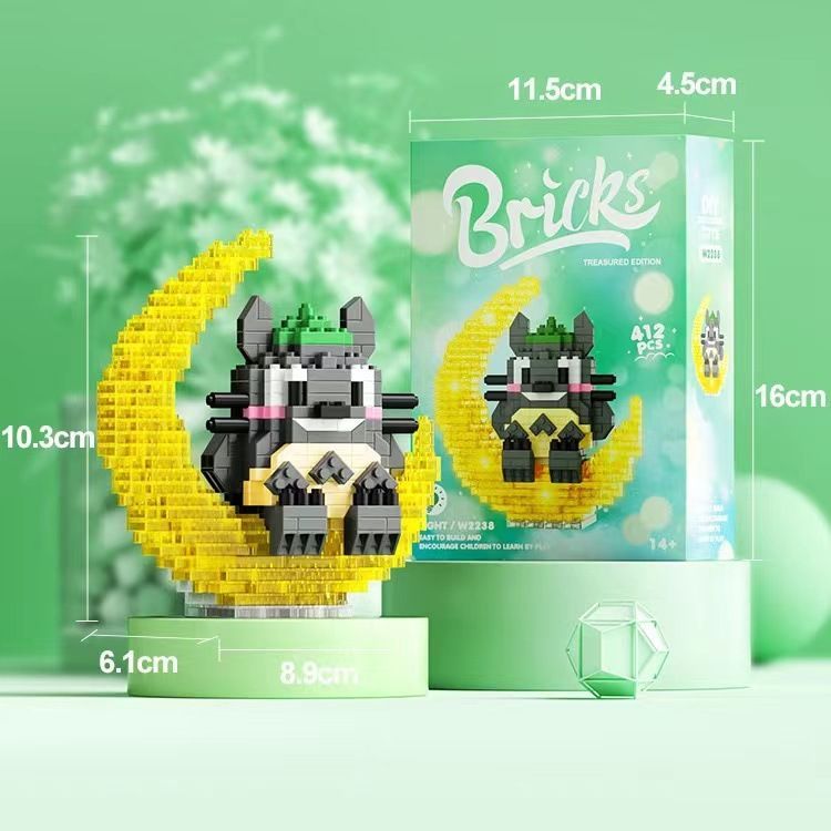 Bộ đồ chơi xếp hình Lego Totoro ngồi trên trăng phát sáng - 10.3x6.1x8.9cm - 412pcs