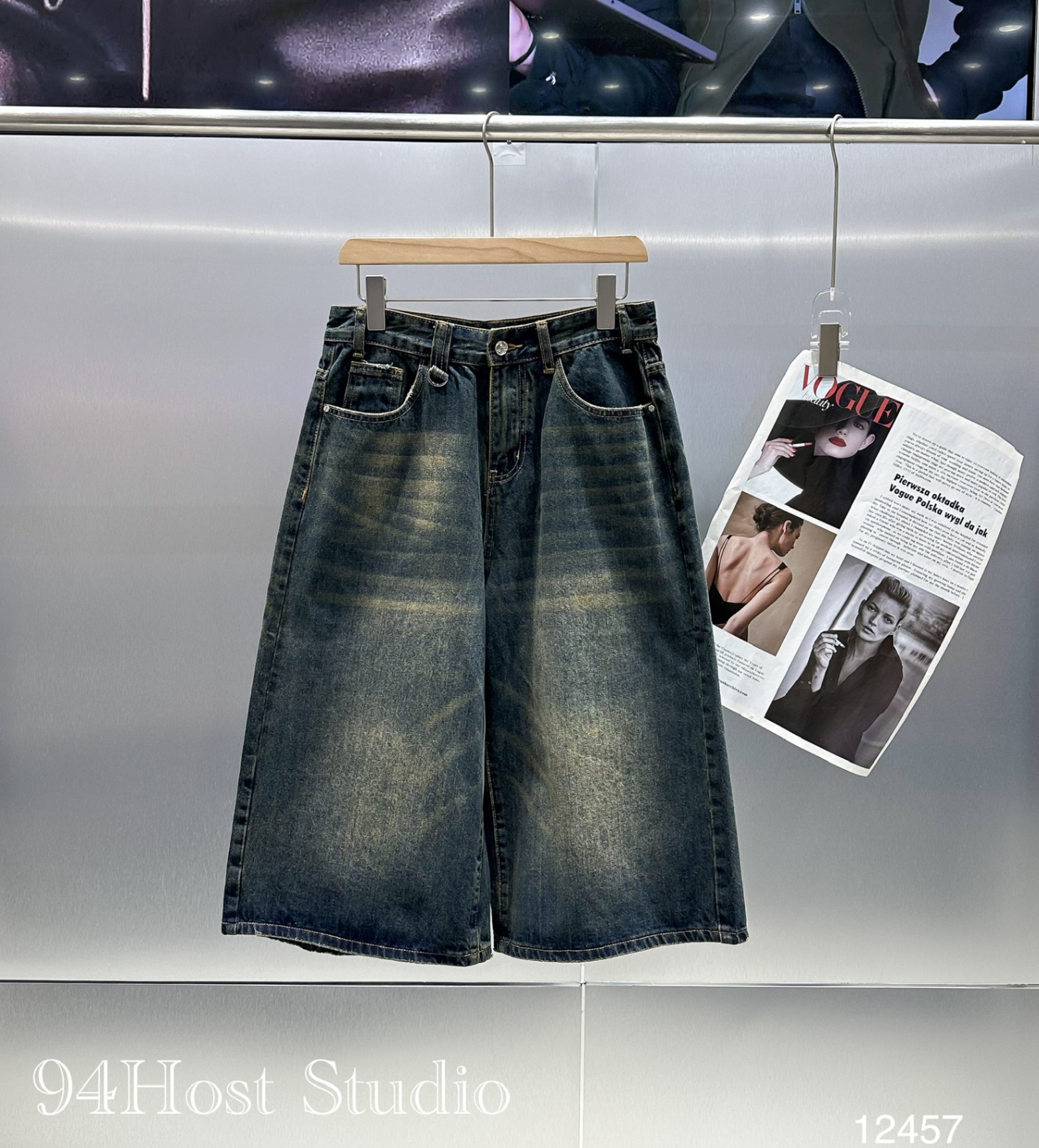 12457/24 _ Quần short