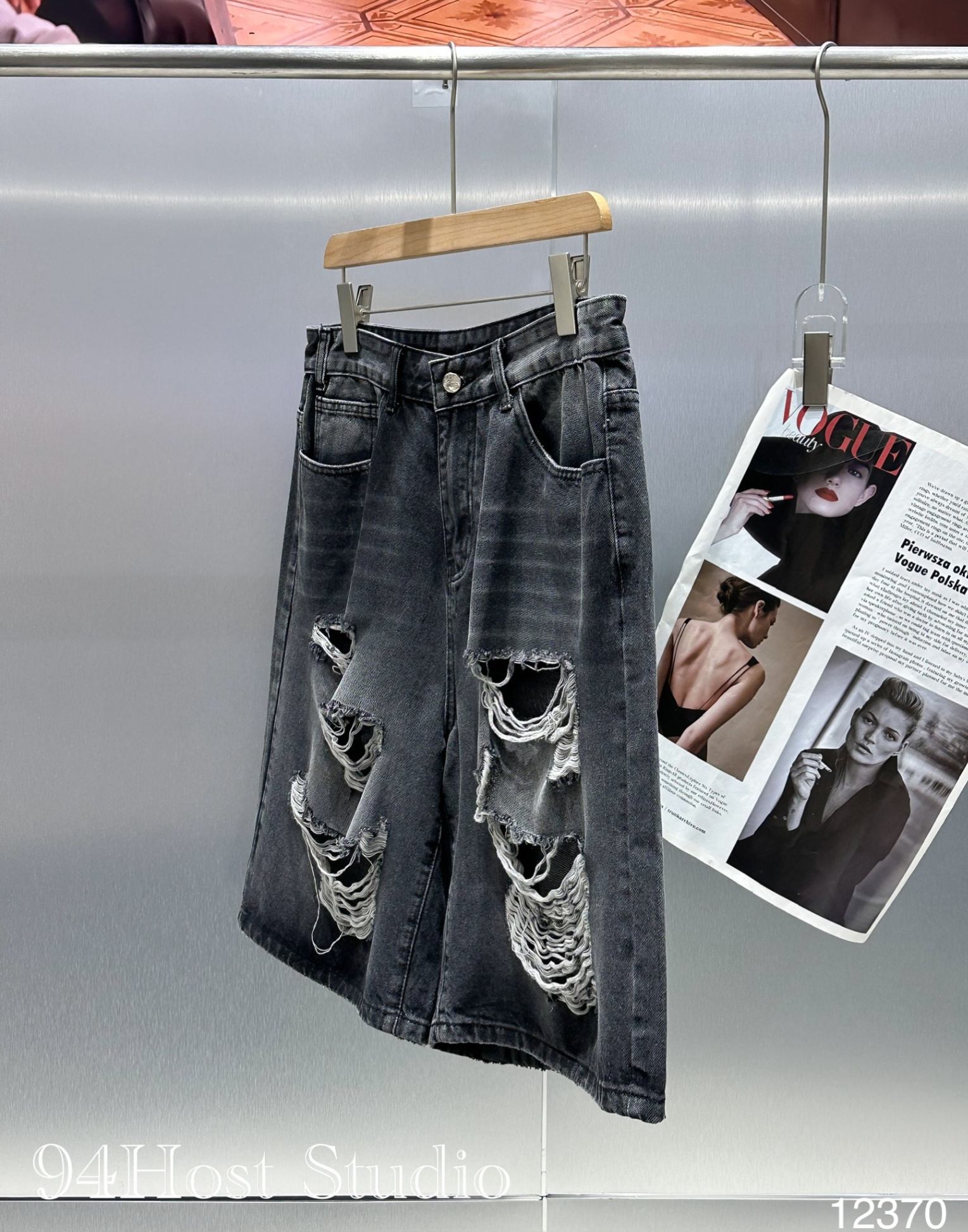 12370/24 _ Quần short