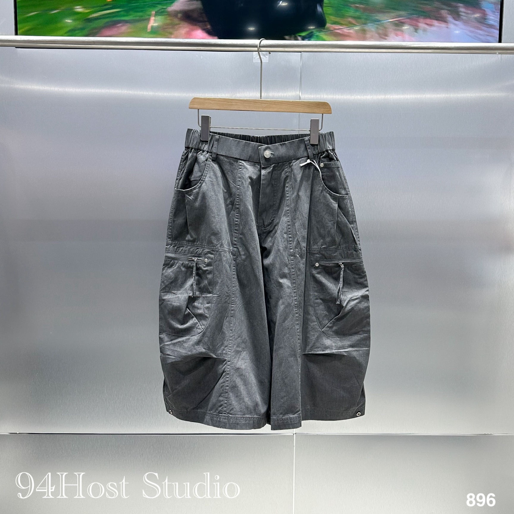 C896/25 Quần short