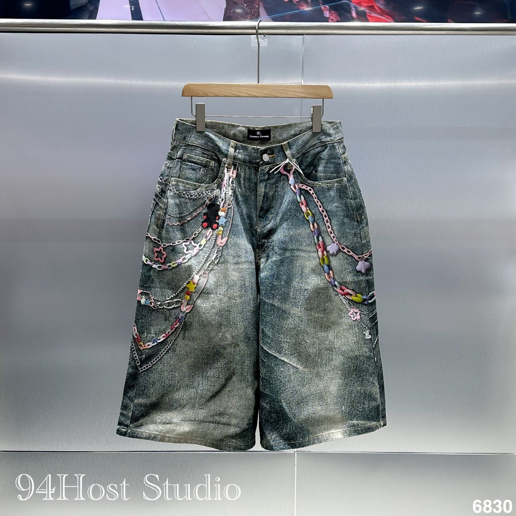 6830/25 Quần short