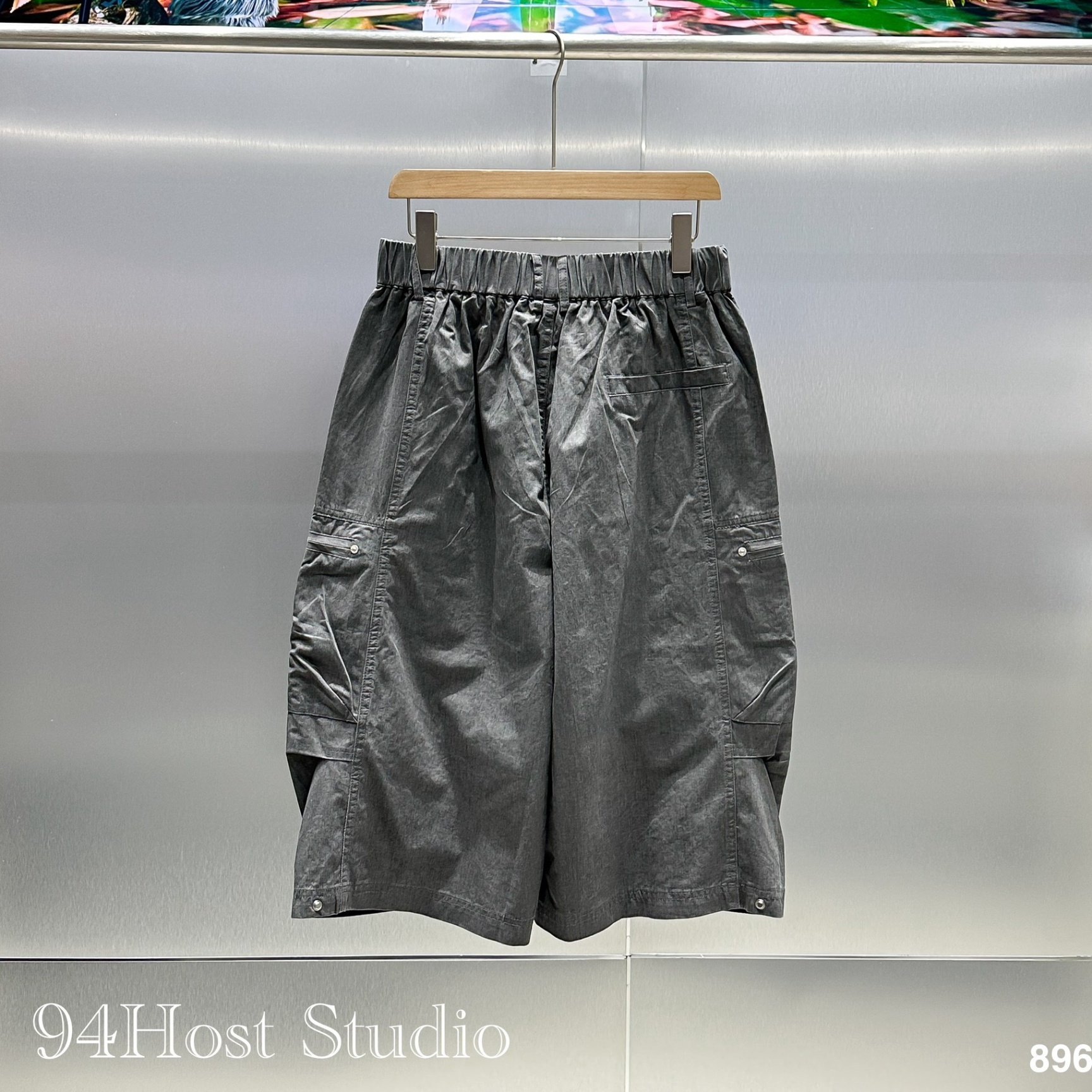 C896/25 Quần short