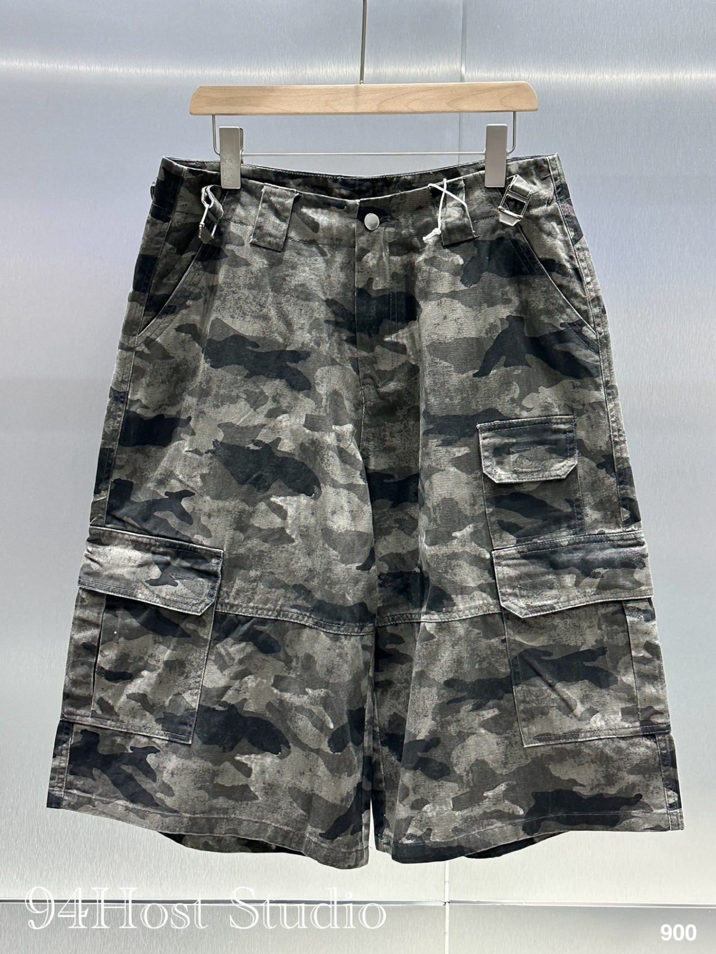 C900/25 Quần short