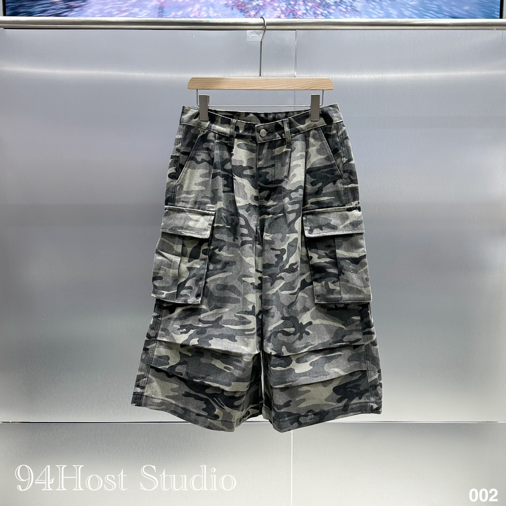 Z002/25 Quần short