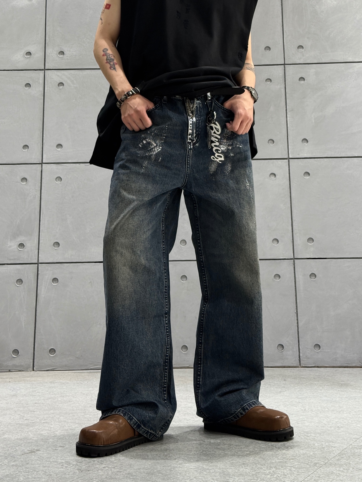 61233/24 Quần jeans