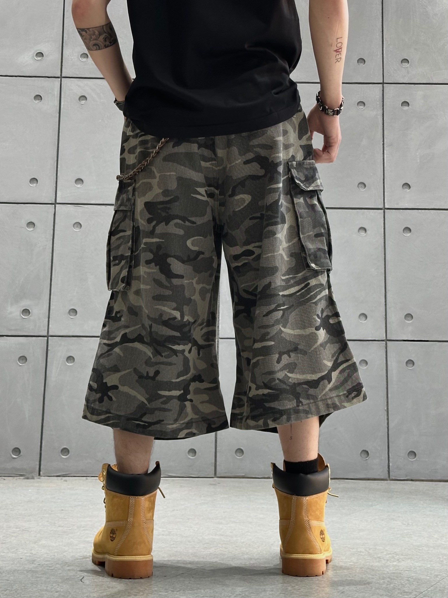 Z002/25 Quần short