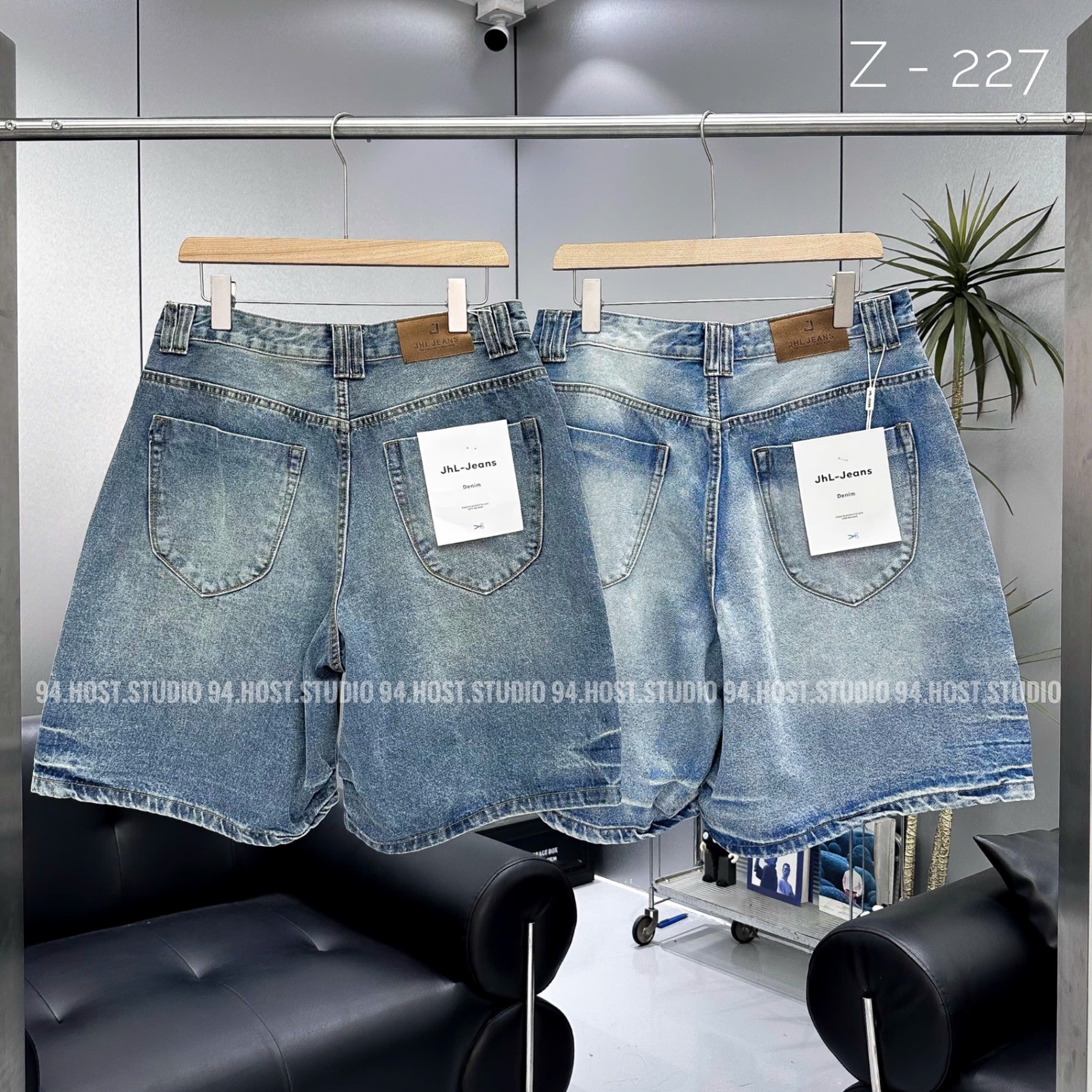 Z - 227 - Quần short