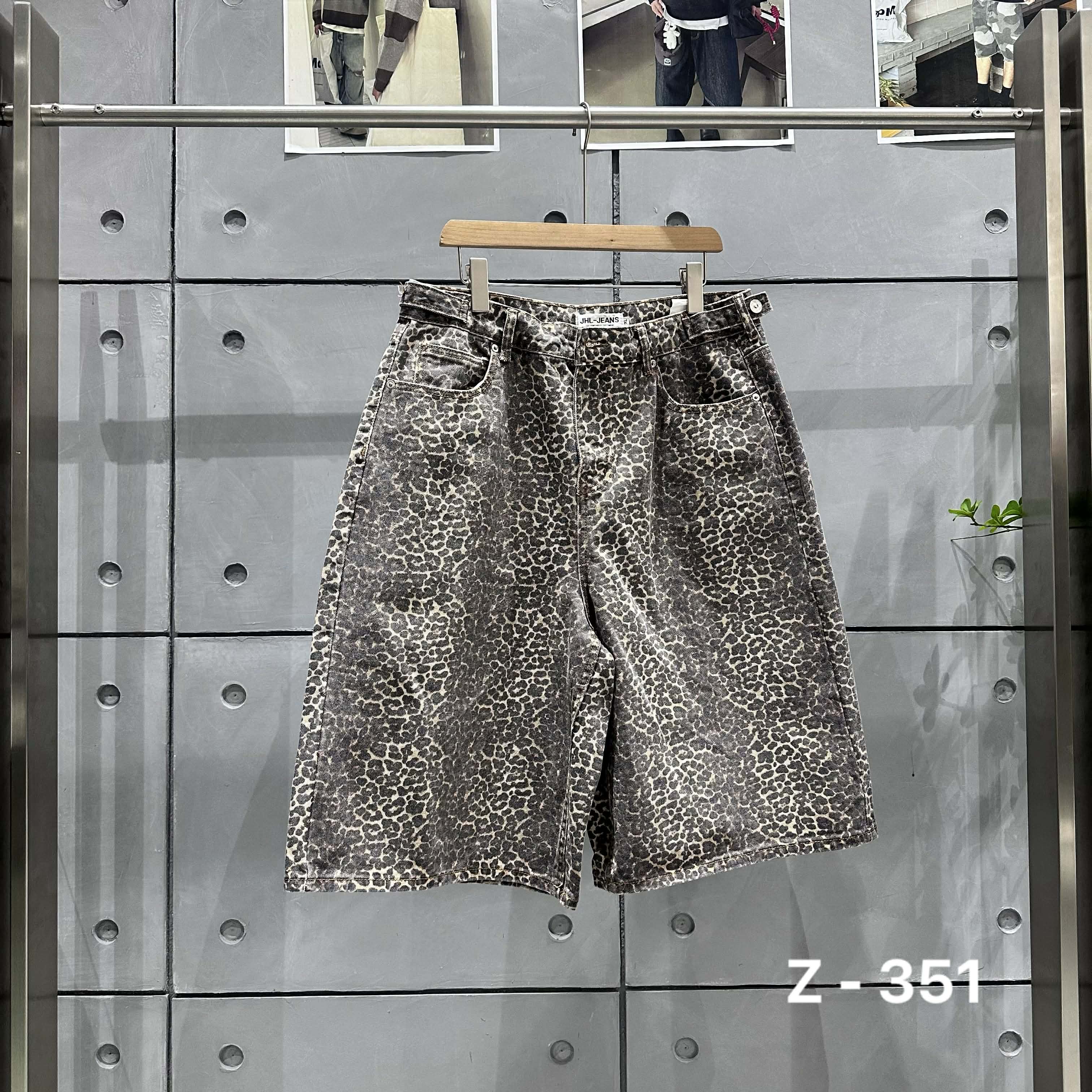 Z - 351 - Quần short