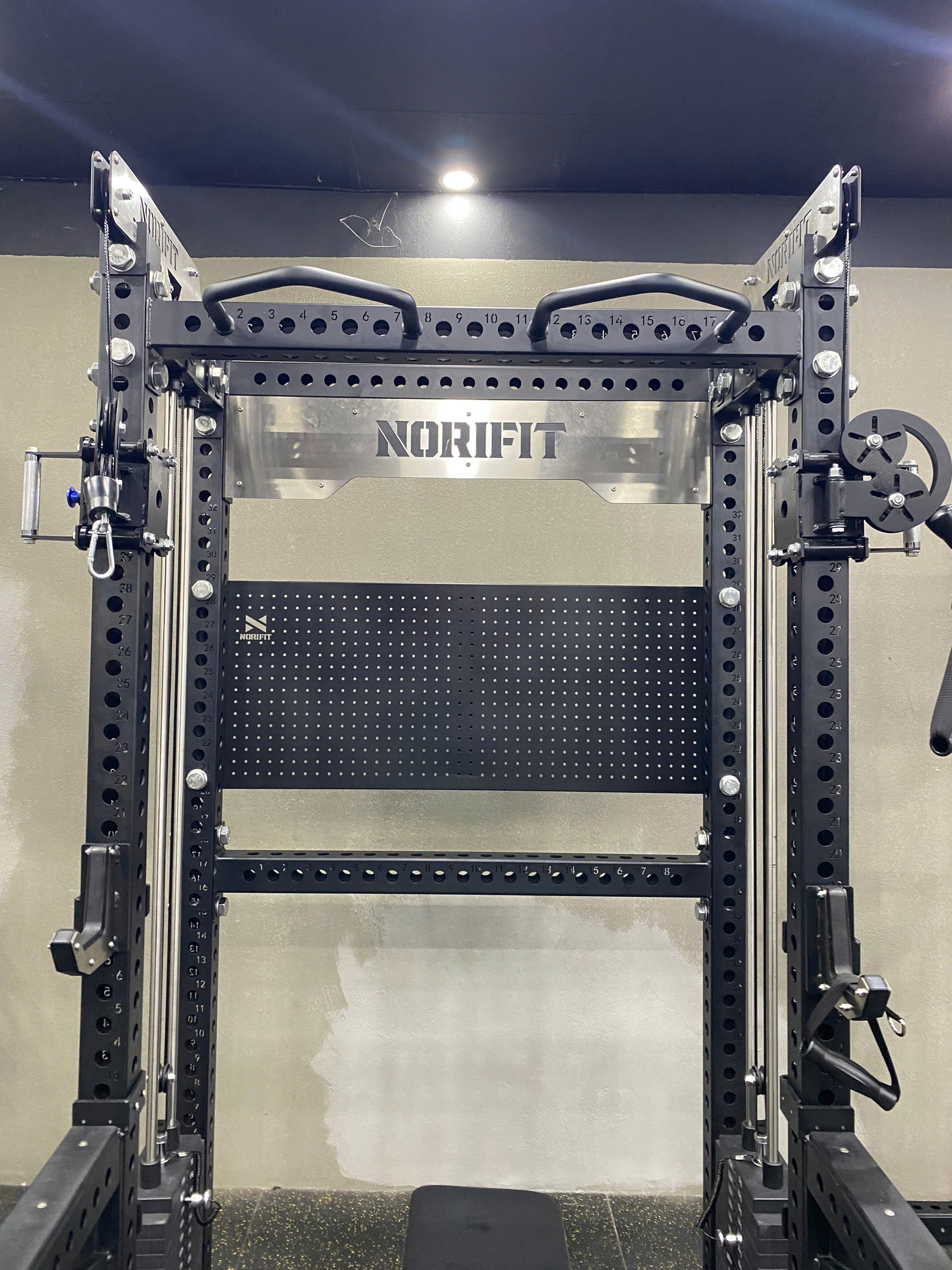 Giá treo phụ kiện gắn rack Norifit TLV062