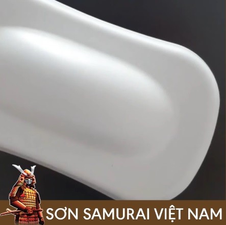 Chai xịt sơn Samurai F2 màu trắng mờ 400ml