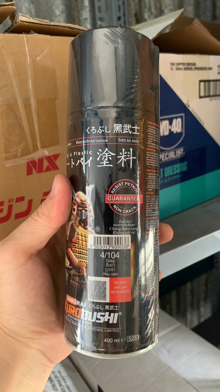 Chai xịt sơn Samurai 4/104 màu xám xi măng 400ml