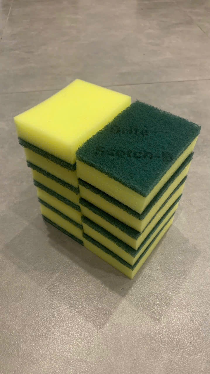 Miếng chùi rửa 3M Scotch Brite Professional Scrubbing Sponge 74CC 2 mặt vàng xanh 3 x 7.6 x 10cm