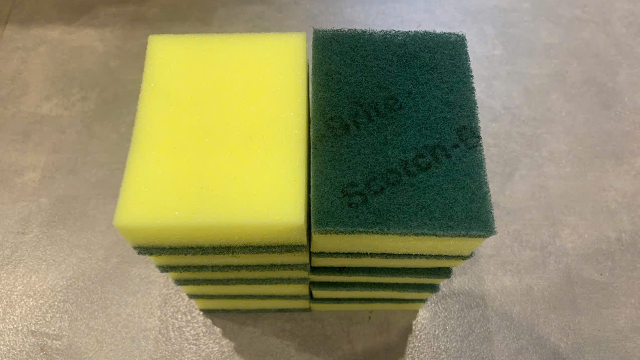 Miếng chùi rửa 3M Scotch Brite Professional Scrubbing Sponge 74CC 2 mặt vàng xanh 3 x 7.6 x 10cm