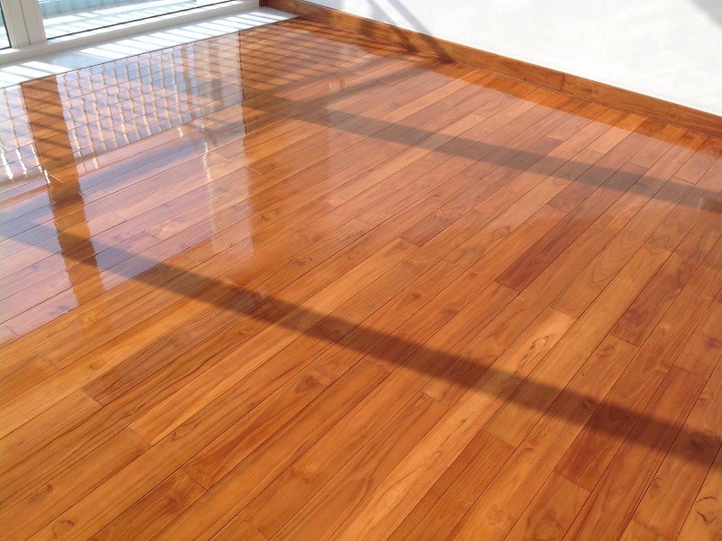 Dung dịch bảo dưỡng, đánh bóng nội thất, đồ gỗ, sàn gỗ Klenco Shine On 5L