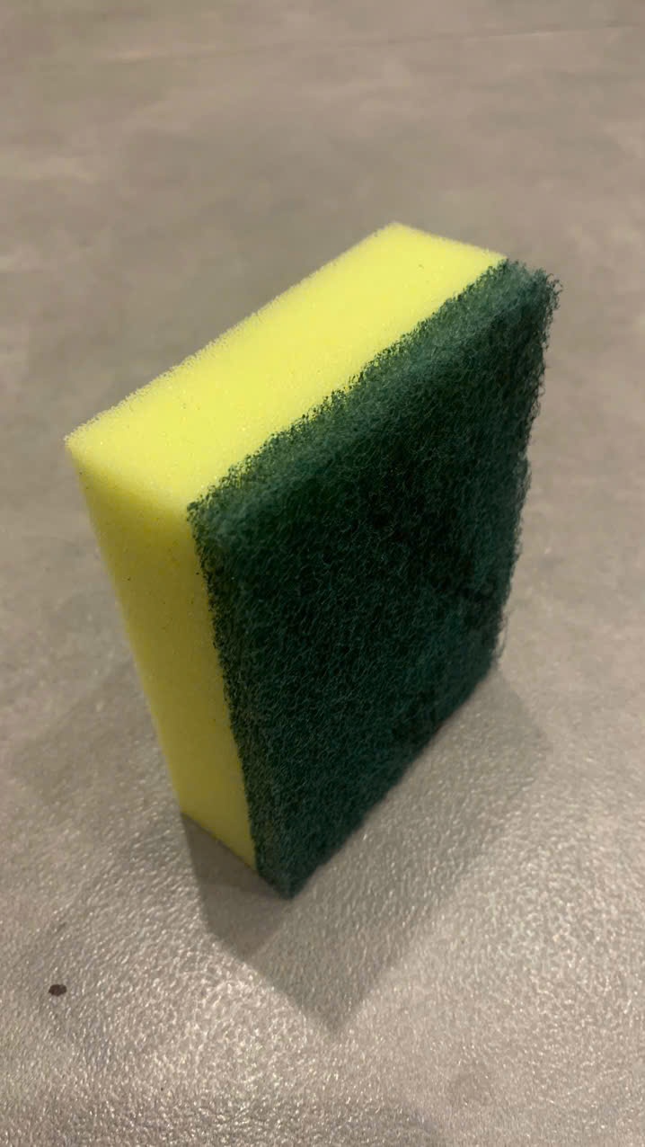 Miếng chùi rửa 3M Scotch Brite Professional Scrubbing Sponge 74CC 2 mặt vàng xanh 3 x 7.6 x 10cm