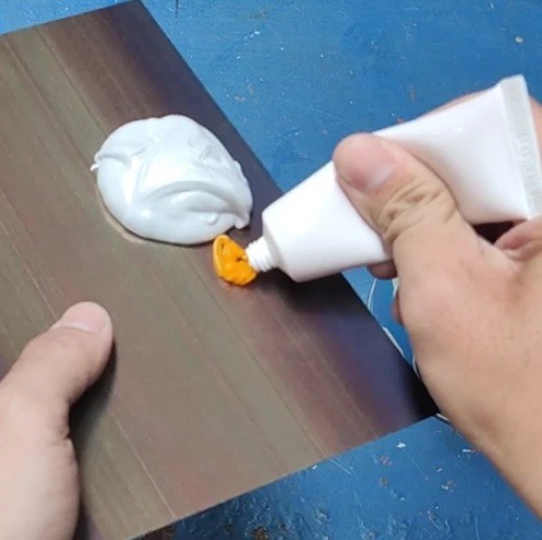 Phụ gia đông cứng matit trét xe máy, ô tô 20g 100g