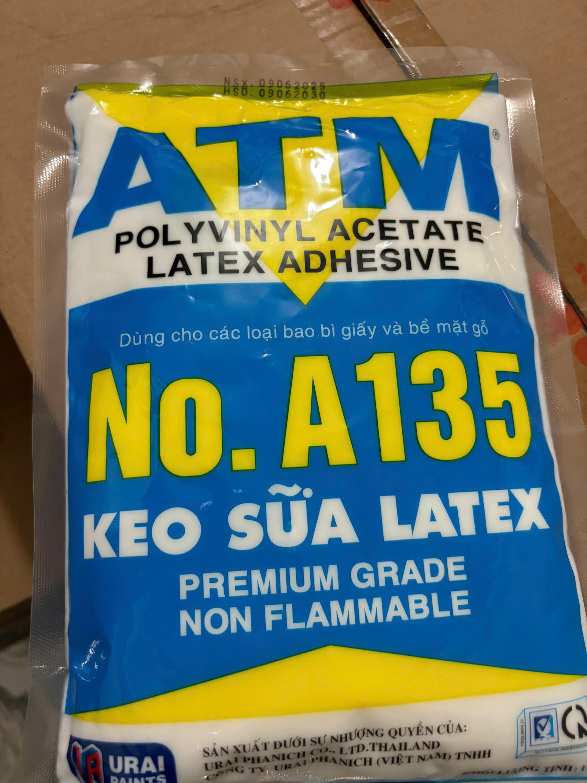 Keo sữa Latex ATM A135 không gây cháy bịch 1kg