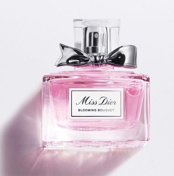 Nước hoa Dior Blooming Bouquet - Vũ khí bí mật của cô nàng hiện đại