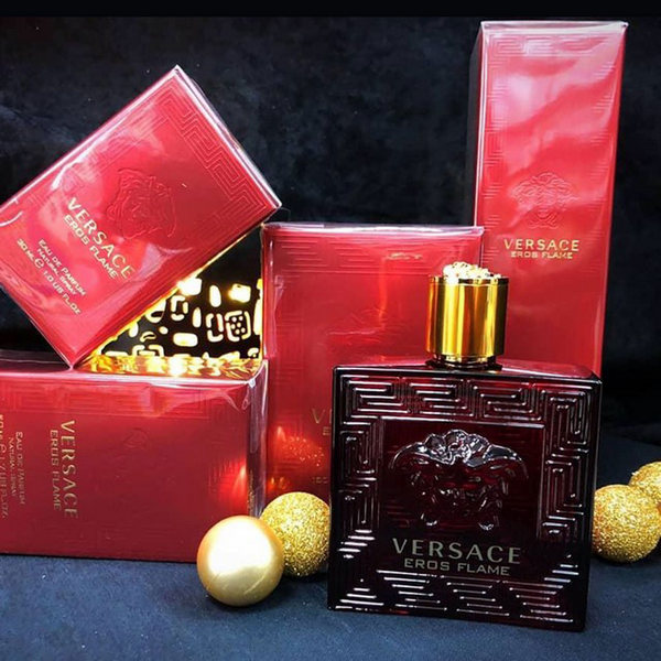 Versace Eros Flame dạng xịt dễ sử dụng và được ưa chuộng nhất